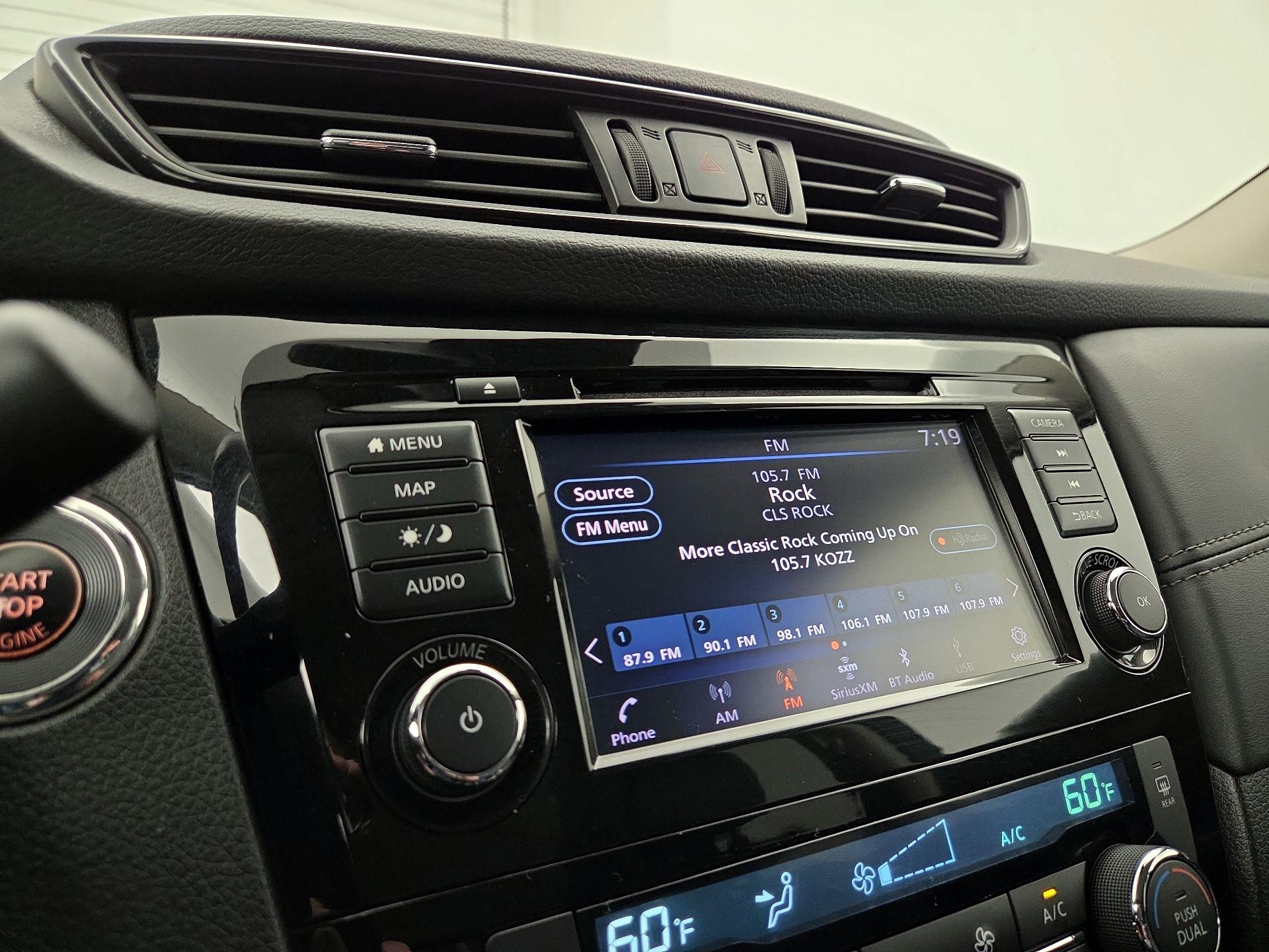 Thumbnail: 2018 Nissan Rogue - 16