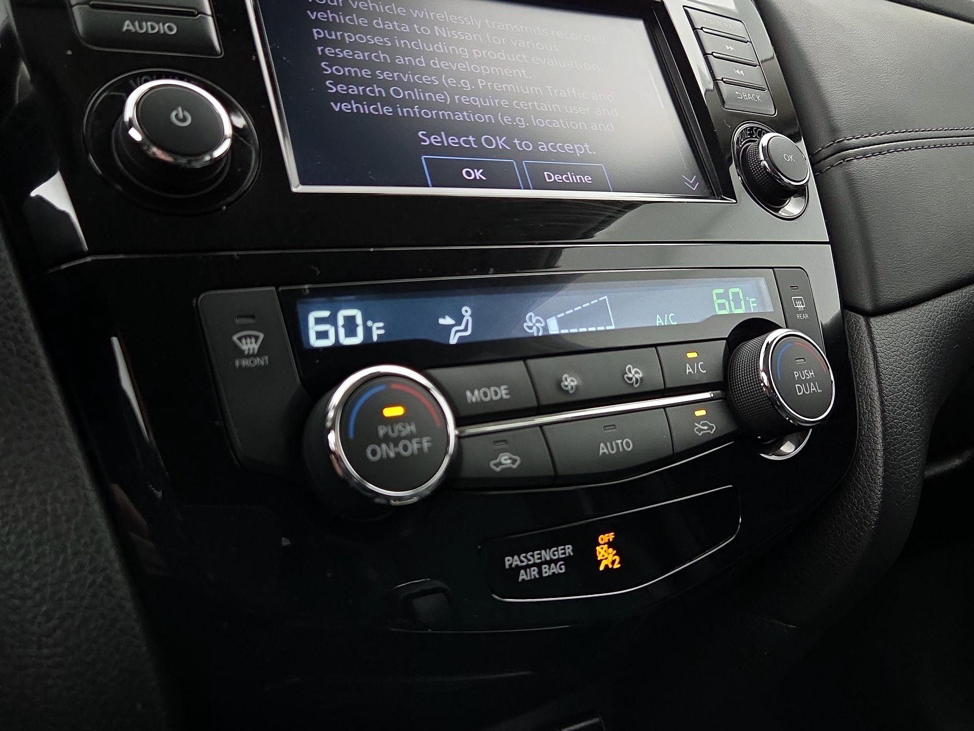 Thumbnail: 2018 Nissan Rogue - 17