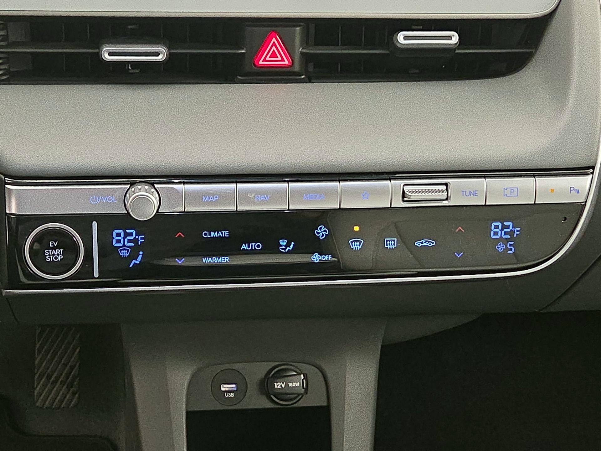 Thumbnail: 2022 Hyundai Ioniq 5 - 17