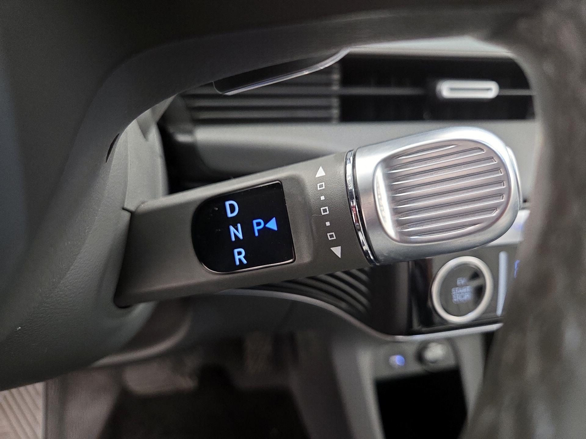 Thumbnail: 2022 Hyundai Ioniq 5 - 18