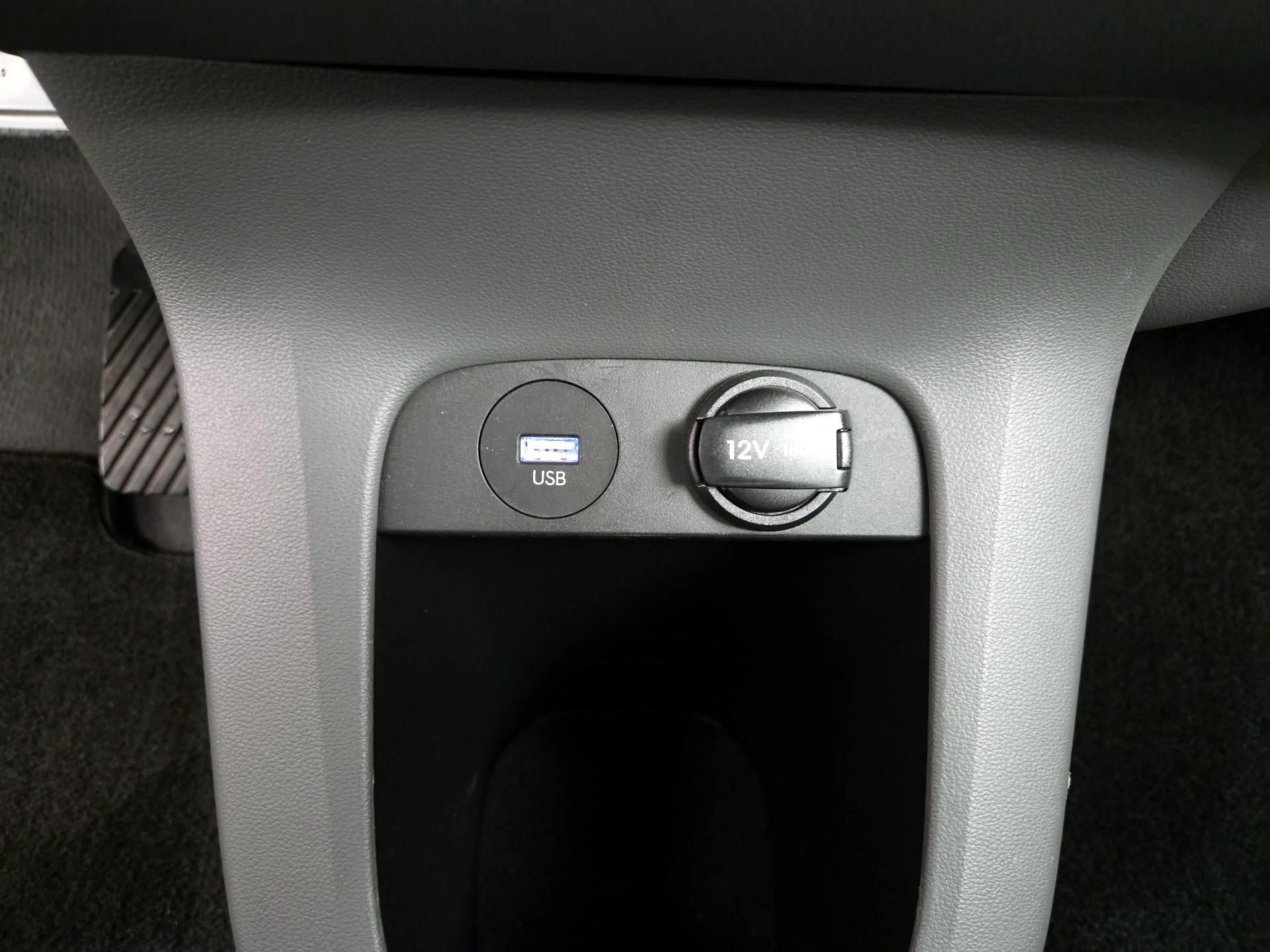 Thumbnail: 2022 Hyundai Ioniq 5 - 19