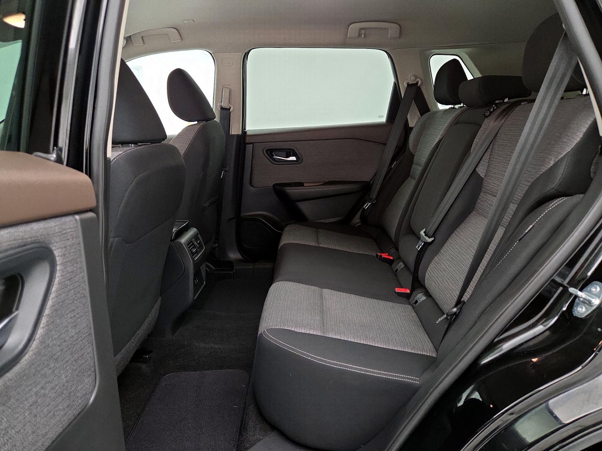 Thumbnail: 2023 Nissan Rogue - 19