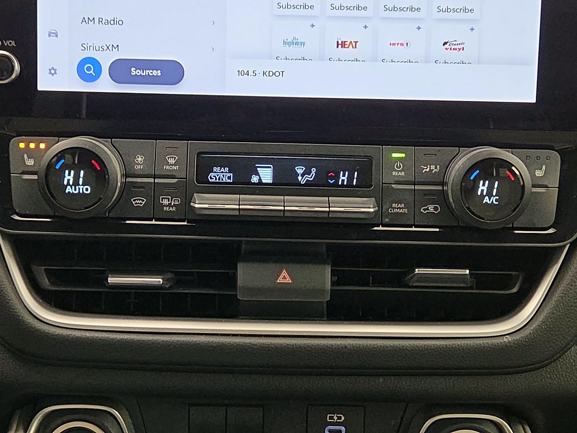 Thumbnail: 2024 Toyota Grand Highlander - 16