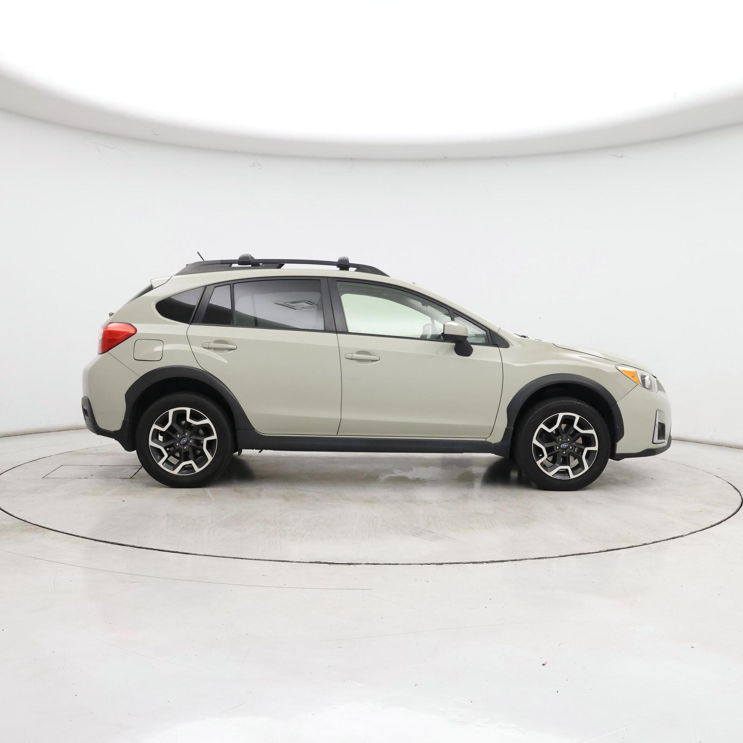 Thumbnail: 2017 Subaru Crosstrek - 7