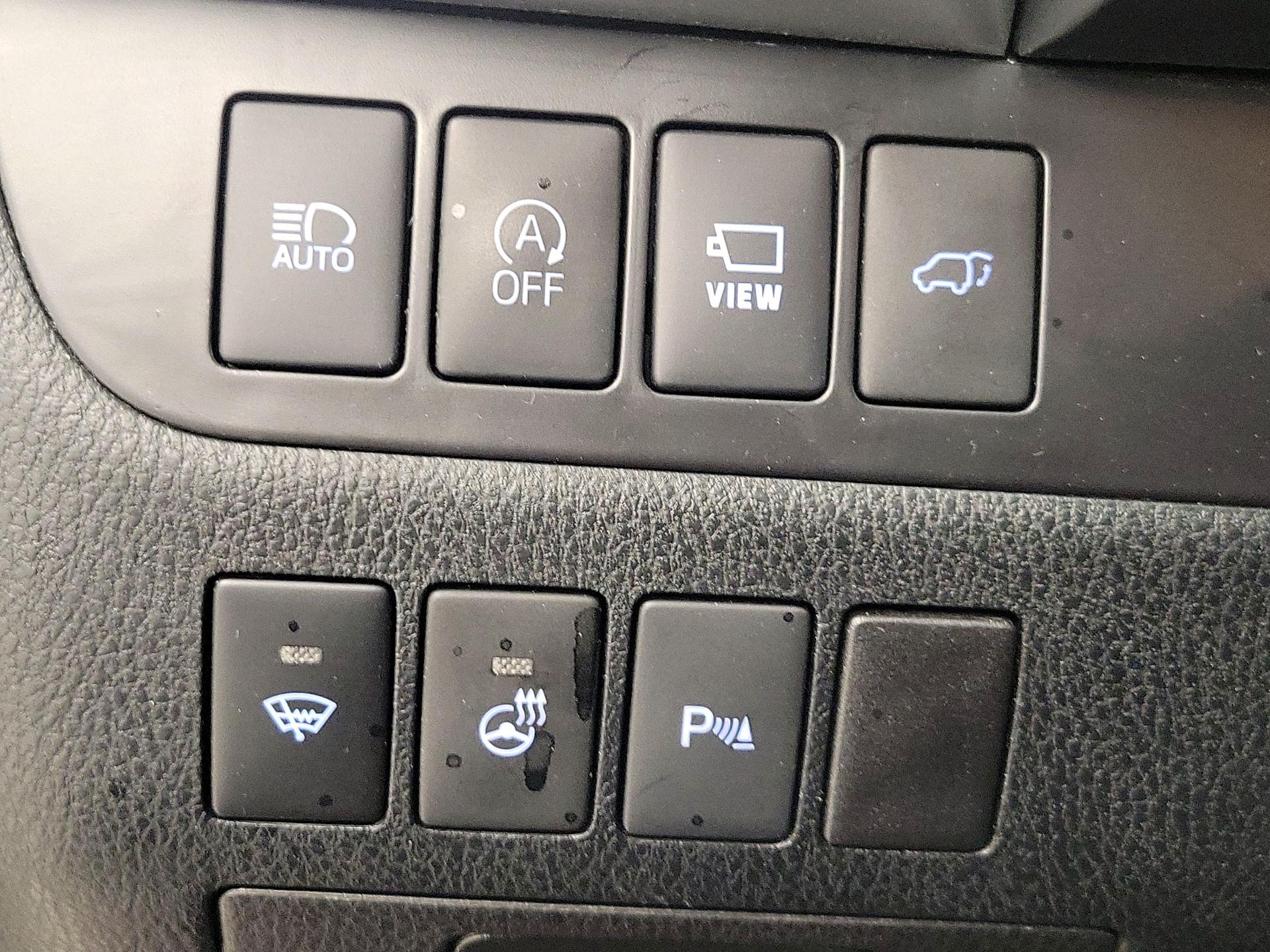 Thumbnail: 2019 Toyota Highlander - 13