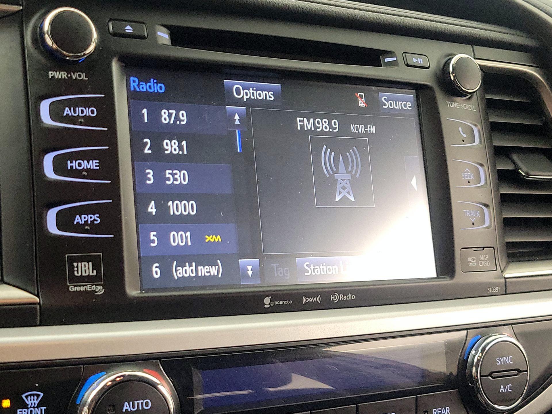 Thumbnail: 2019 Toyota Highlander - 16