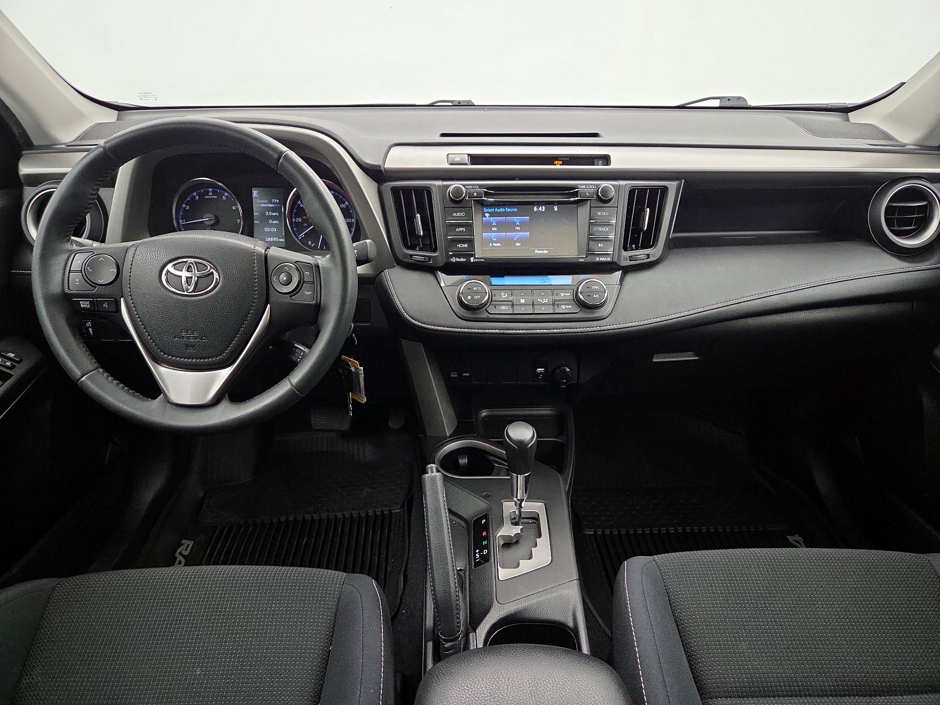 Thumbnail: 2016 Toyota RAV4 - 9