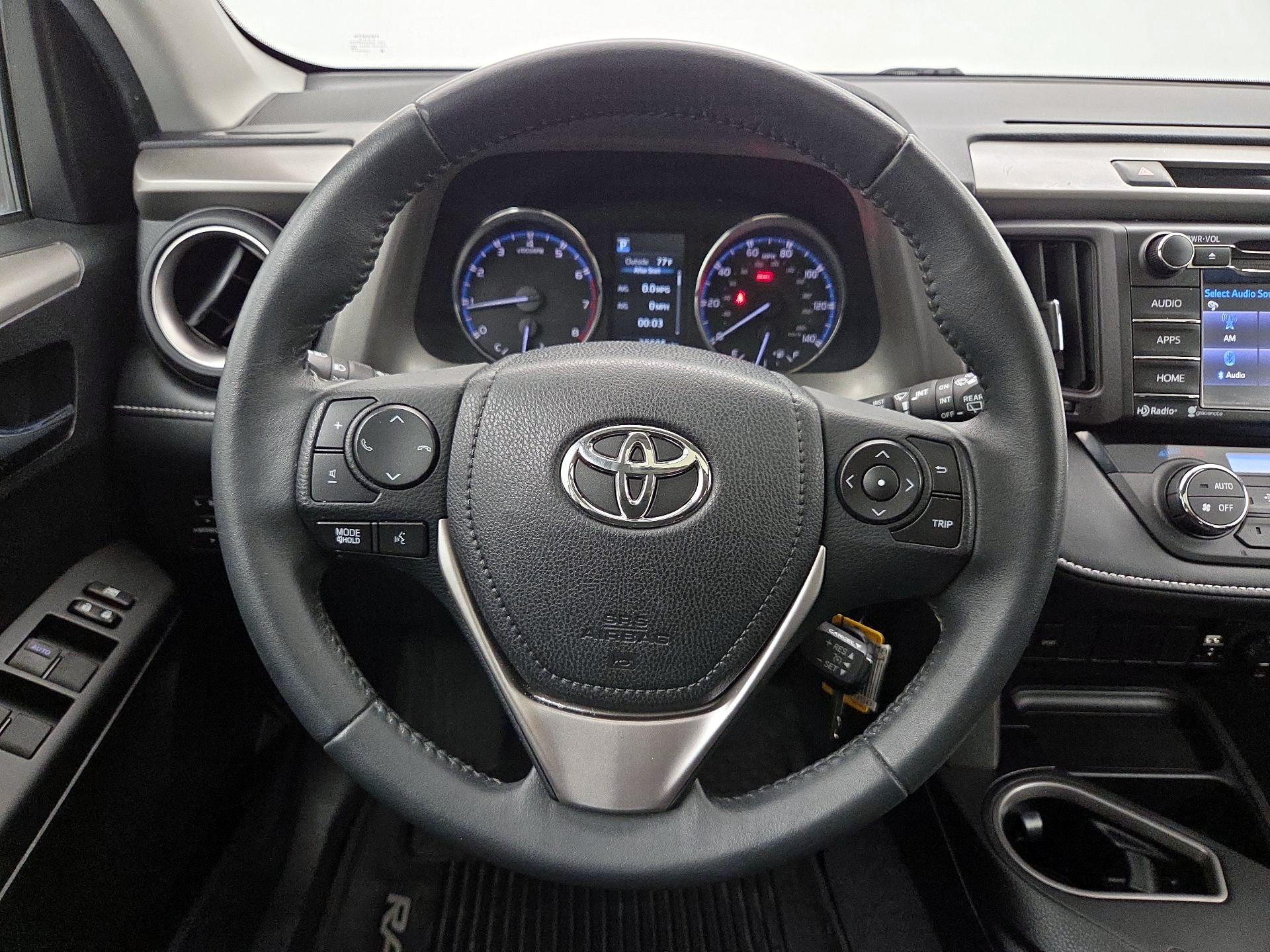 Thumbnail: 2016 Toyota RAV4 - 10