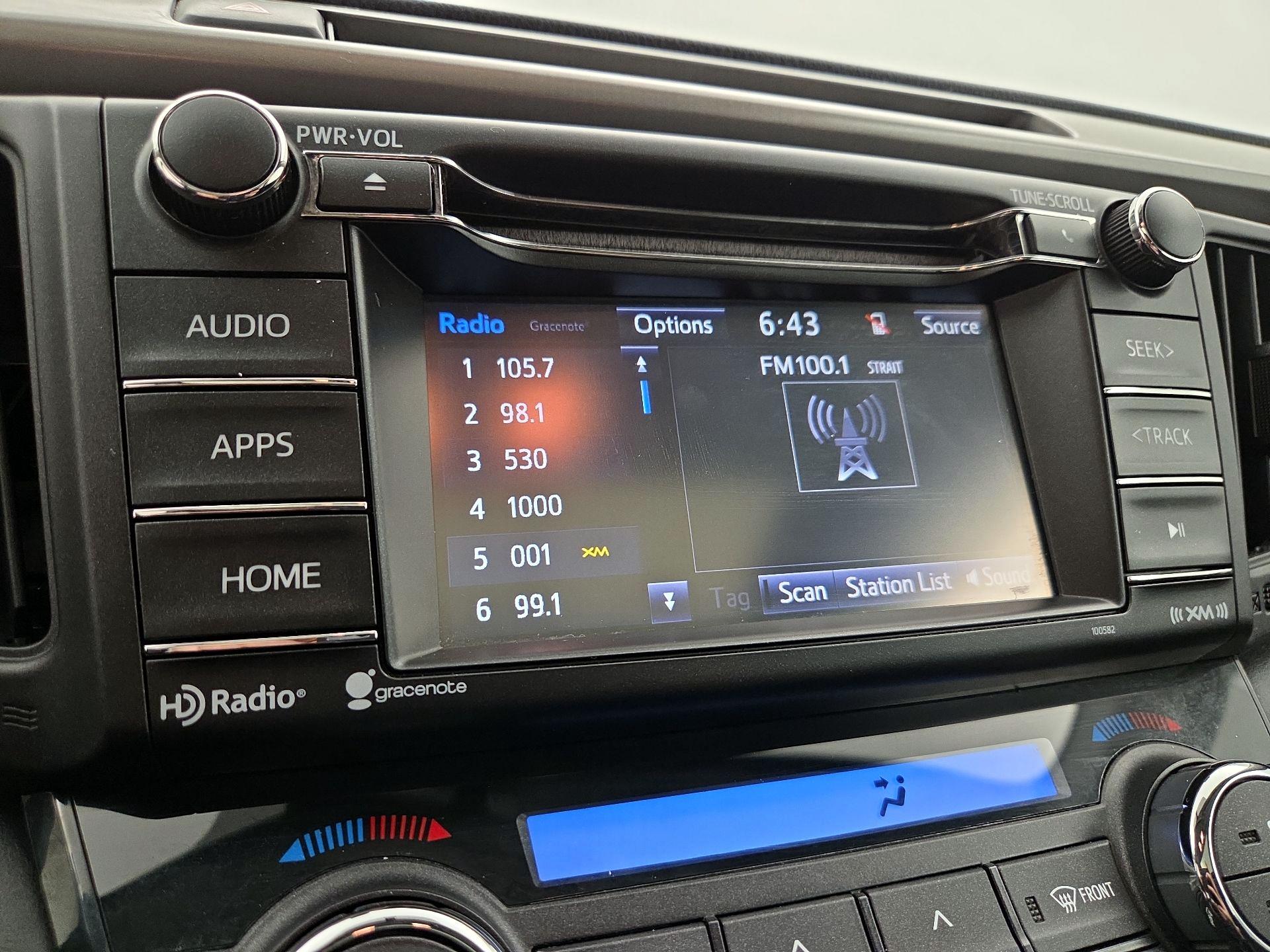 Thumbnail: 2016 Toyota RAV4 - 15