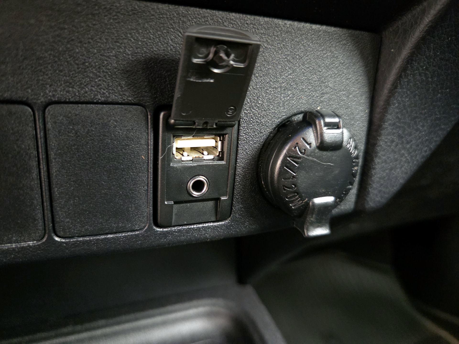 Thumbnail: 2016 Toyota RAV4 - 18