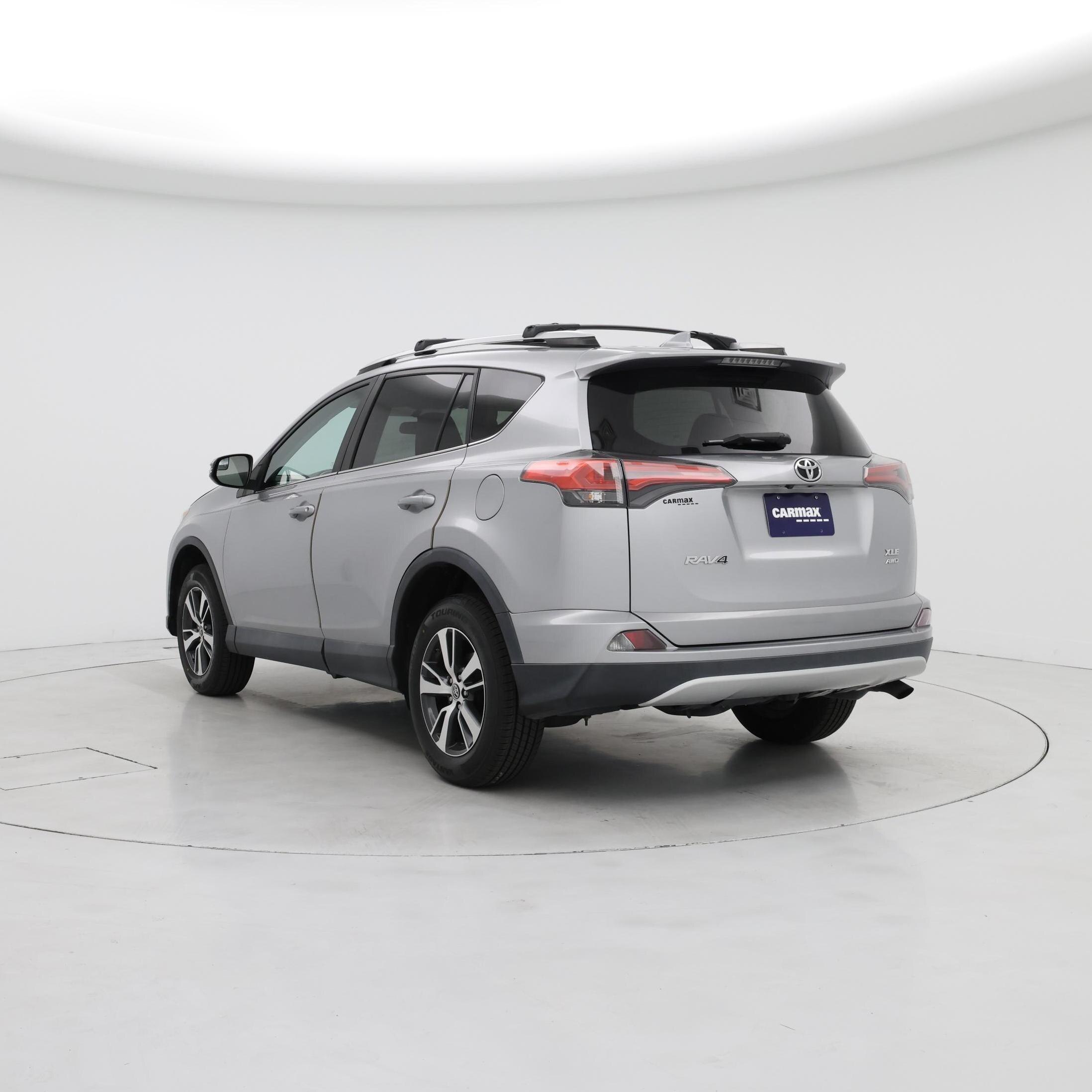Thumbnail: 2016 Toyota RAV4 - 2