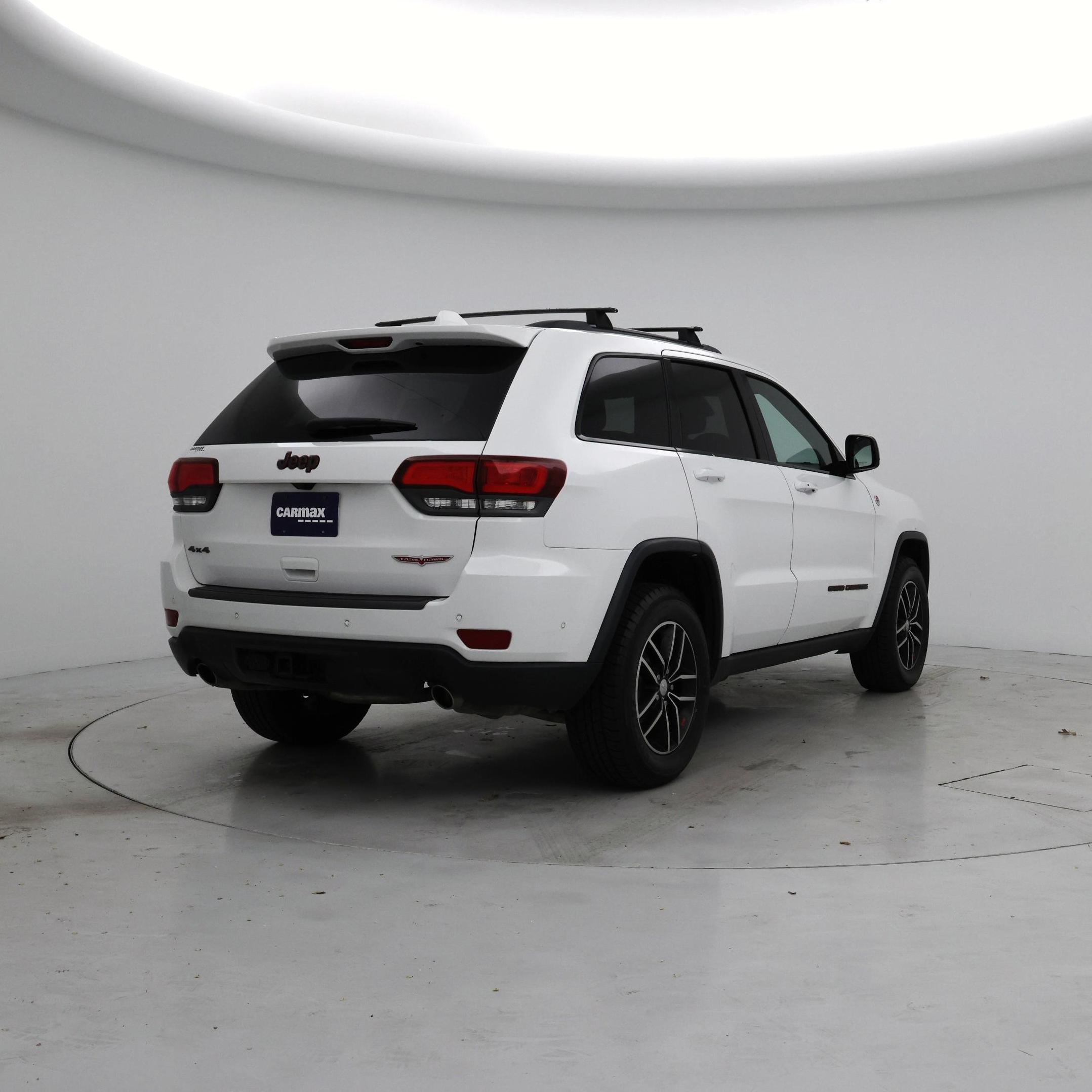 Thumbnail: 2018 Jeep Grand Cherokee - 8