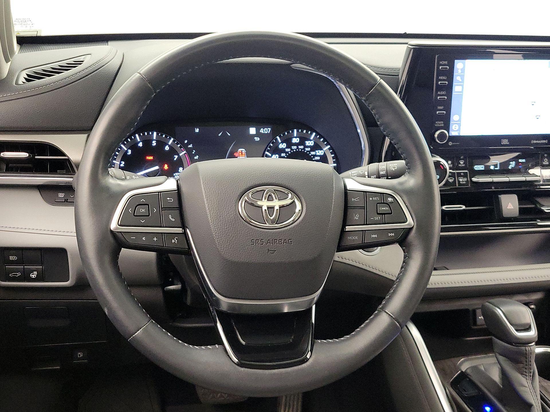Thumbnail: 2020 Toyota Highlander - 10