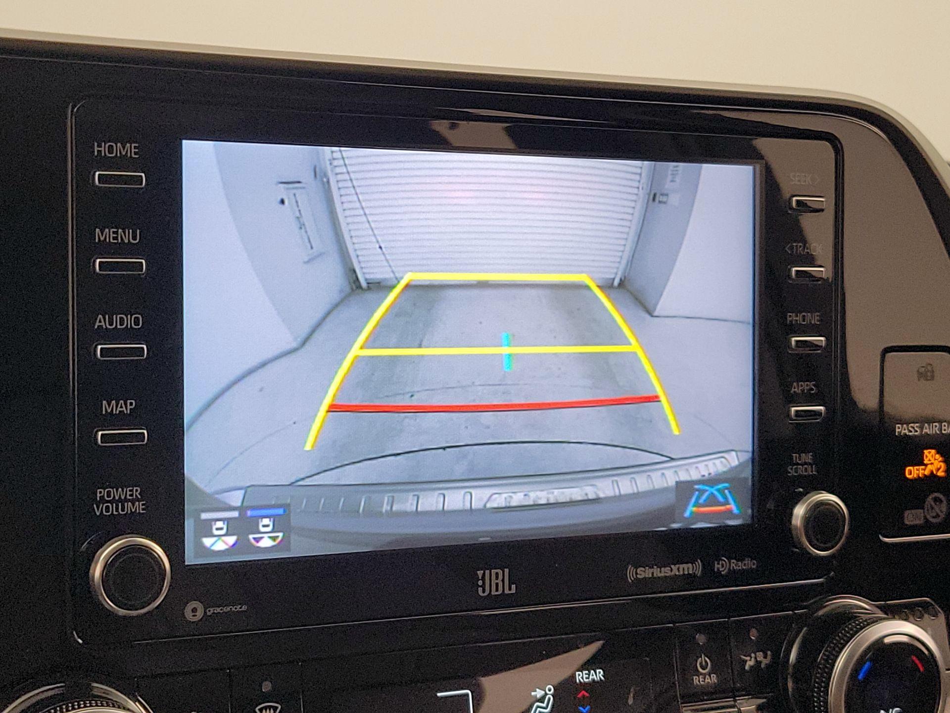 Thumbnail: 2020 Toyota Highlander - 15