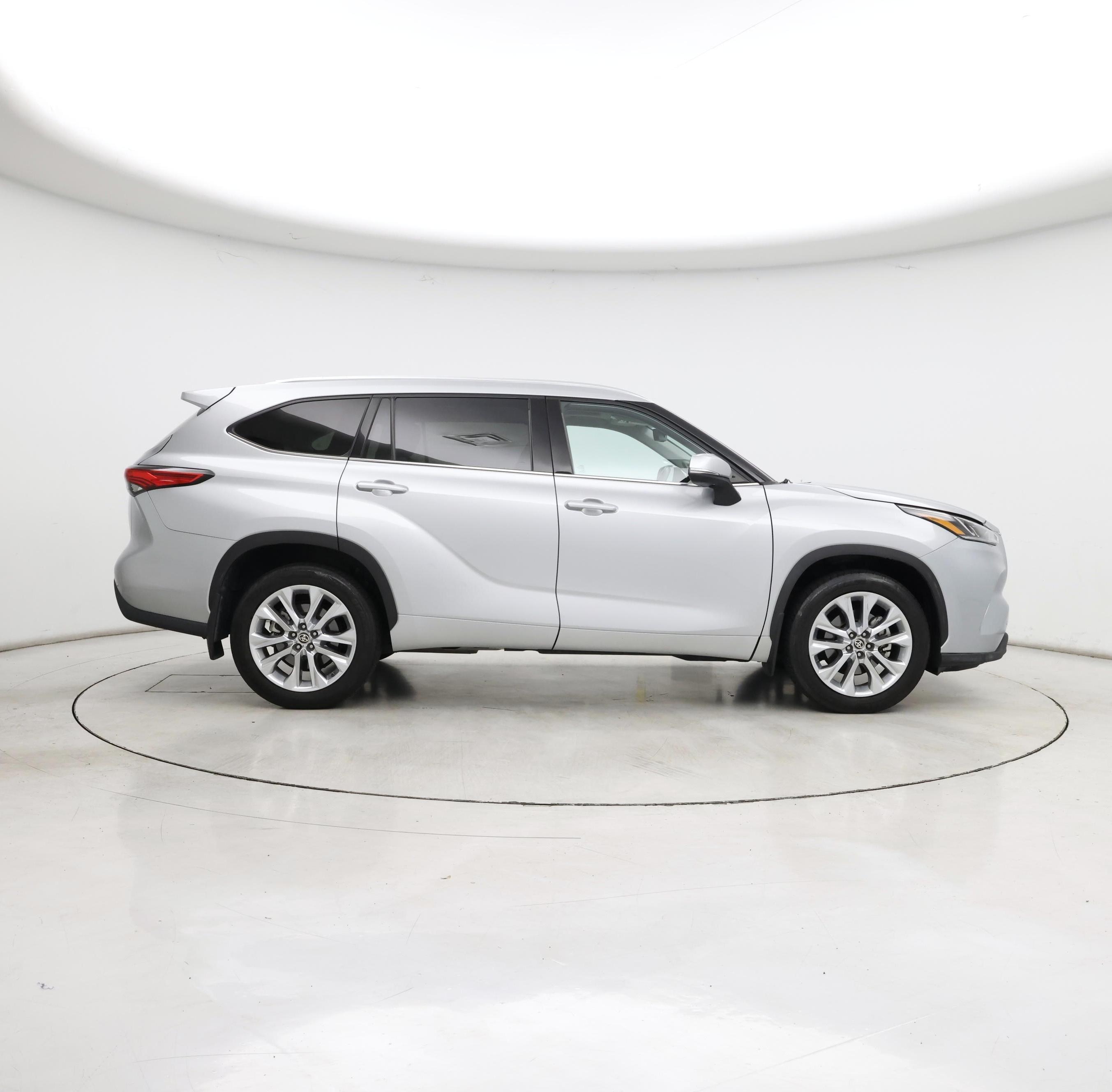 Thumbnail: 2020 Toyota Highlander - 7