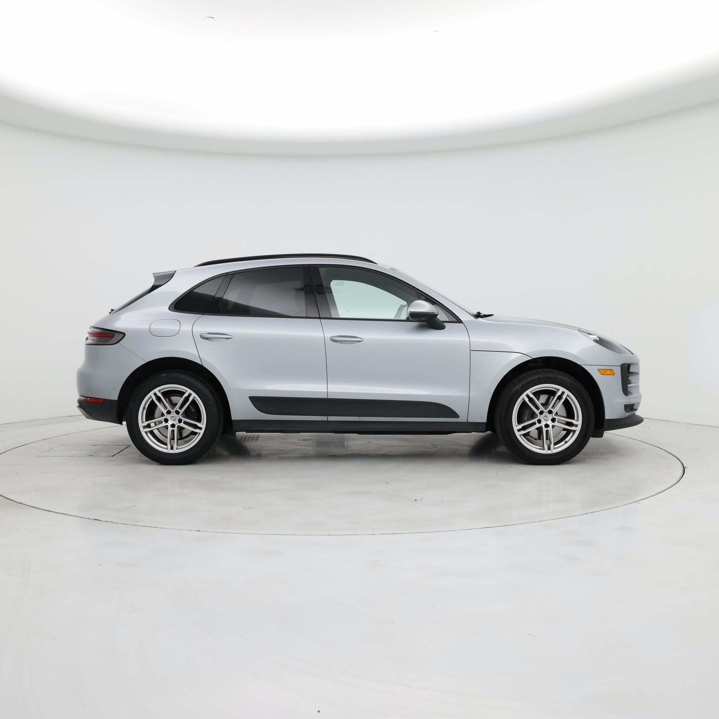 Thumbnail: 2021 Porsche Macan - 7