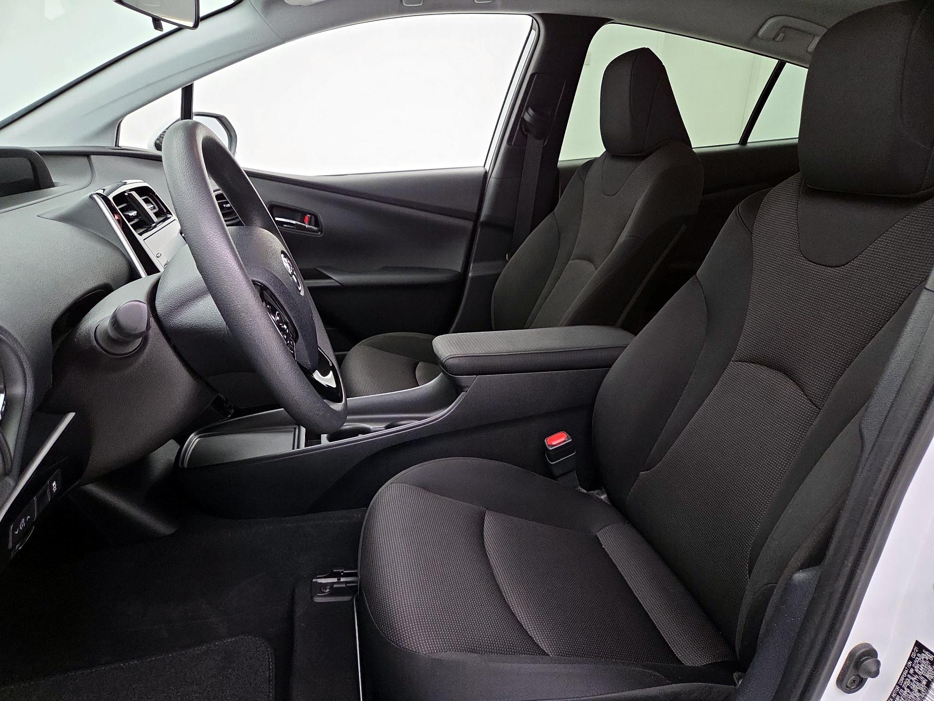 Thumbnail: 2021 Toyota Prius - 11