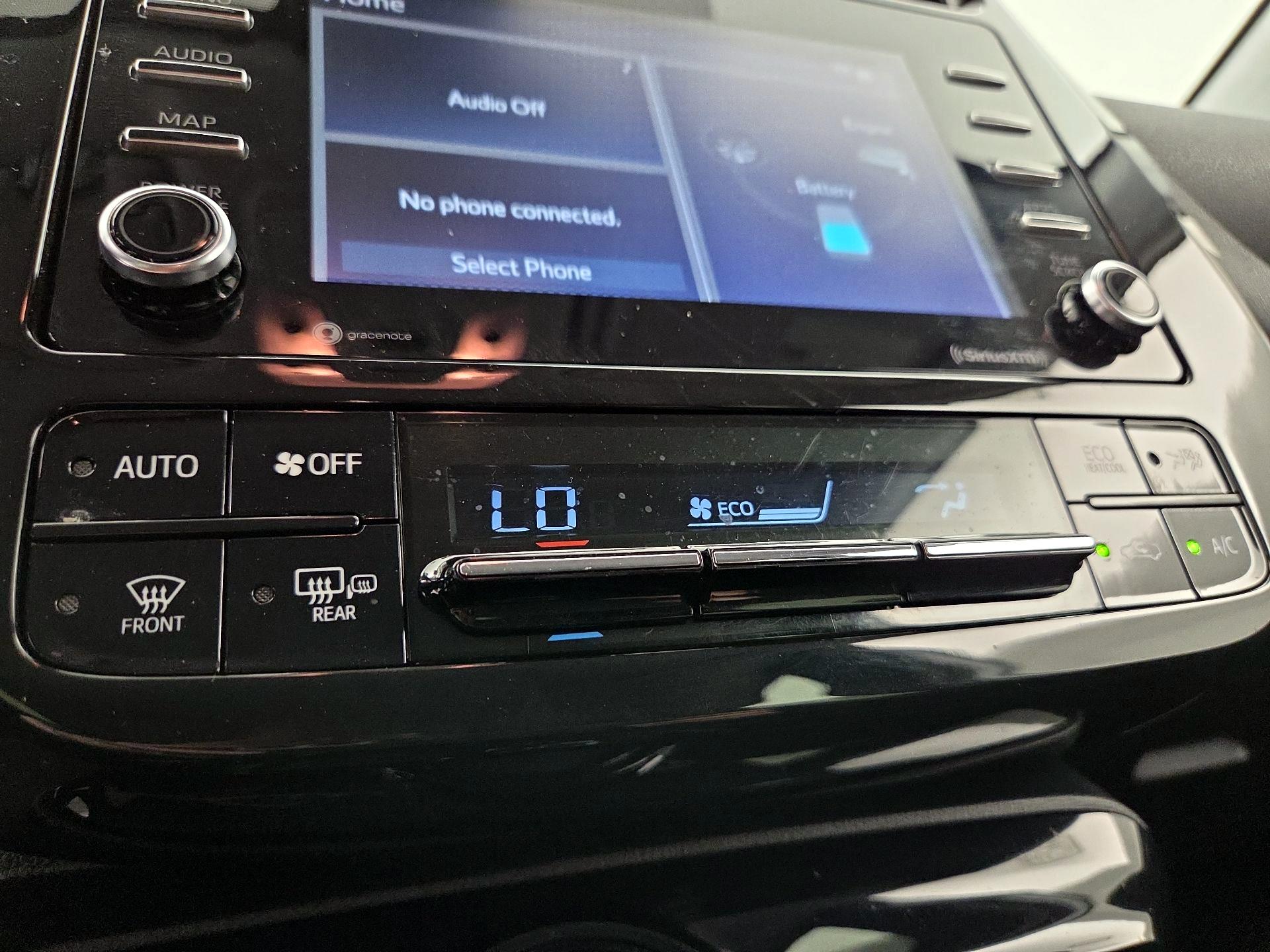 Thumbnail: 2021 Toyota Prius - 16