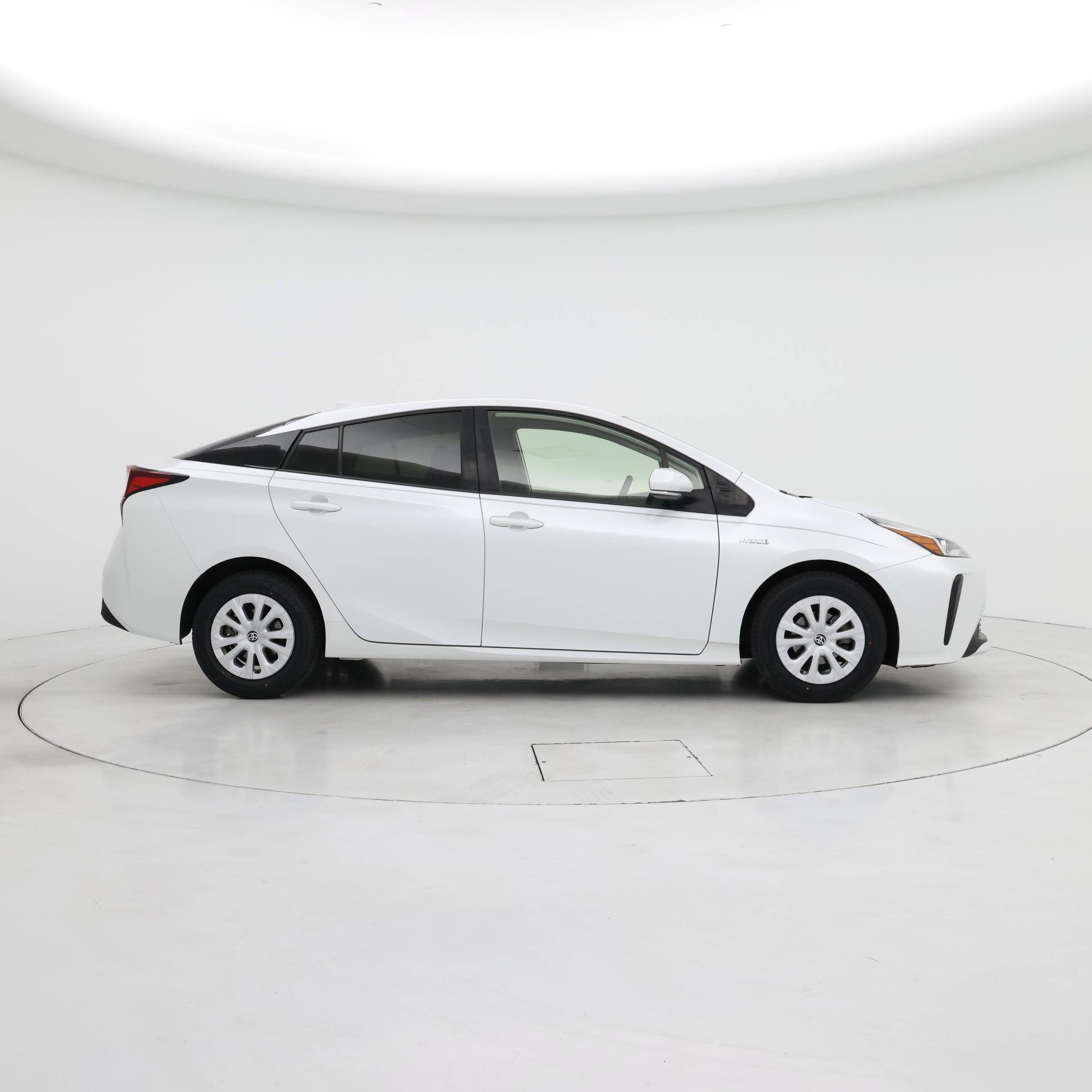 Thumbnail: 2021 Toyota Prius - 7