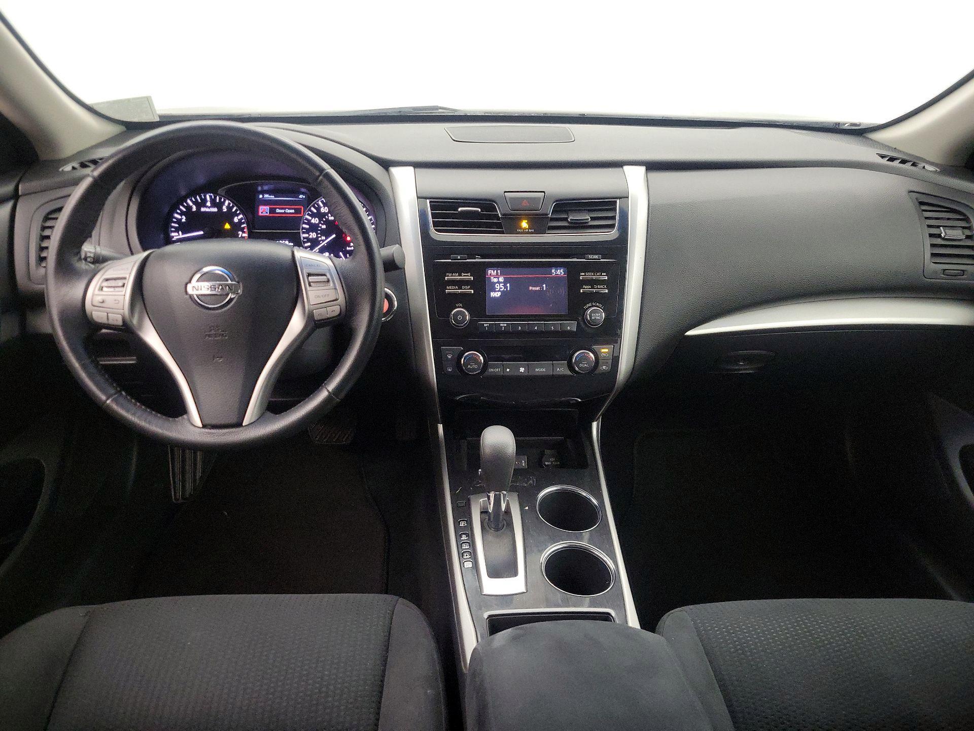 Thumbnail: 2014 Nissan Altima - 9