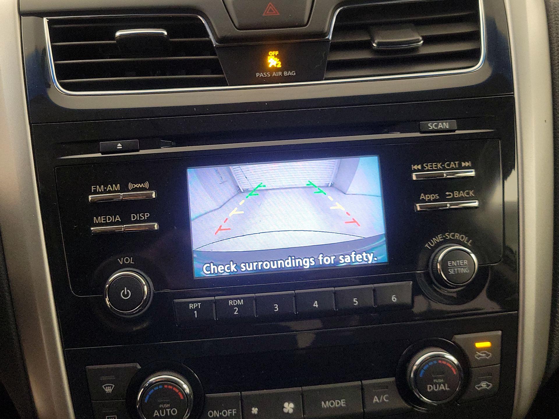 Thumbnail: 2014 Nissan Altima - 14