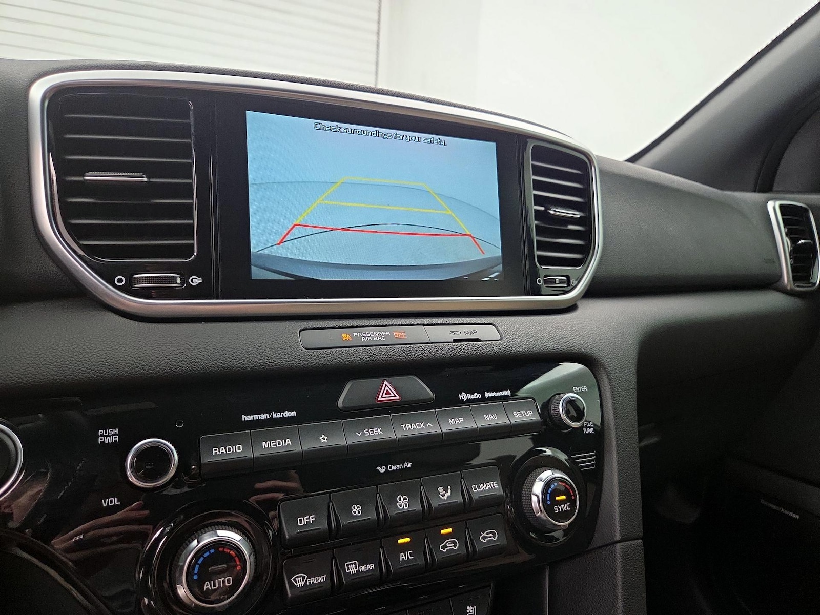 2021 Kia Sportage SX Turbo - Photo 16