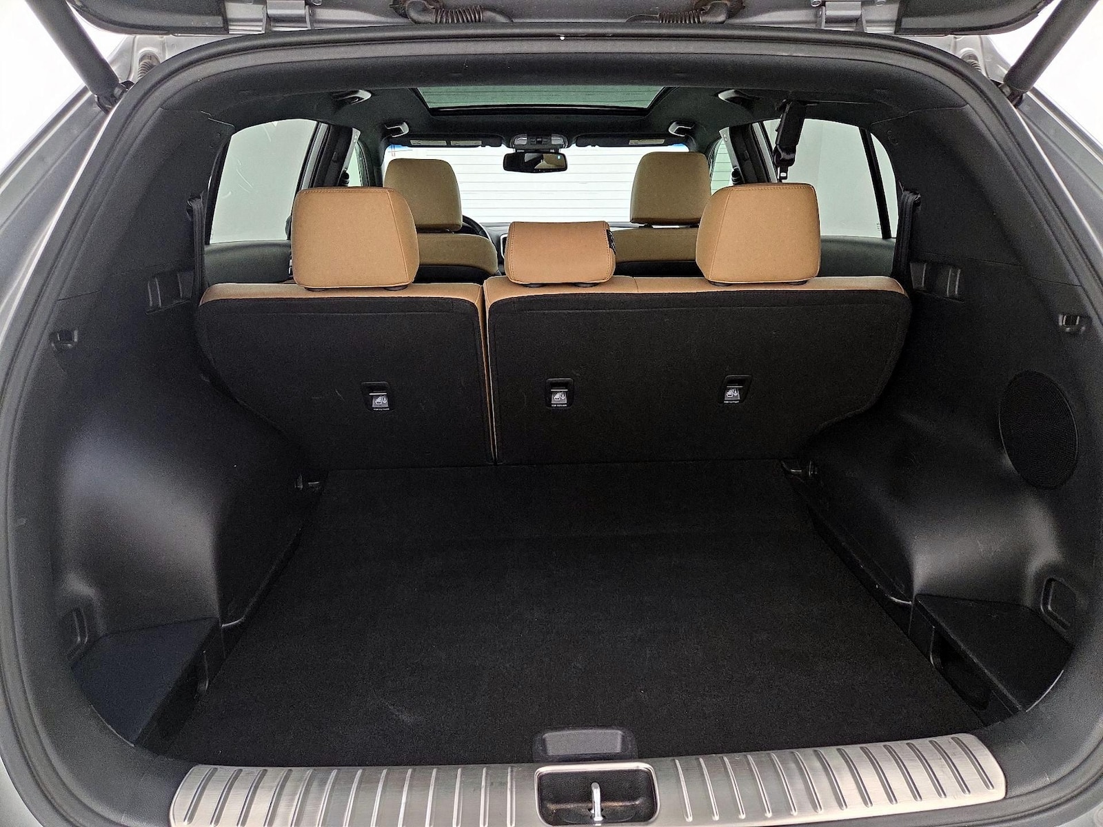 2021 Kia Sportage SX Turbo - Photo 23