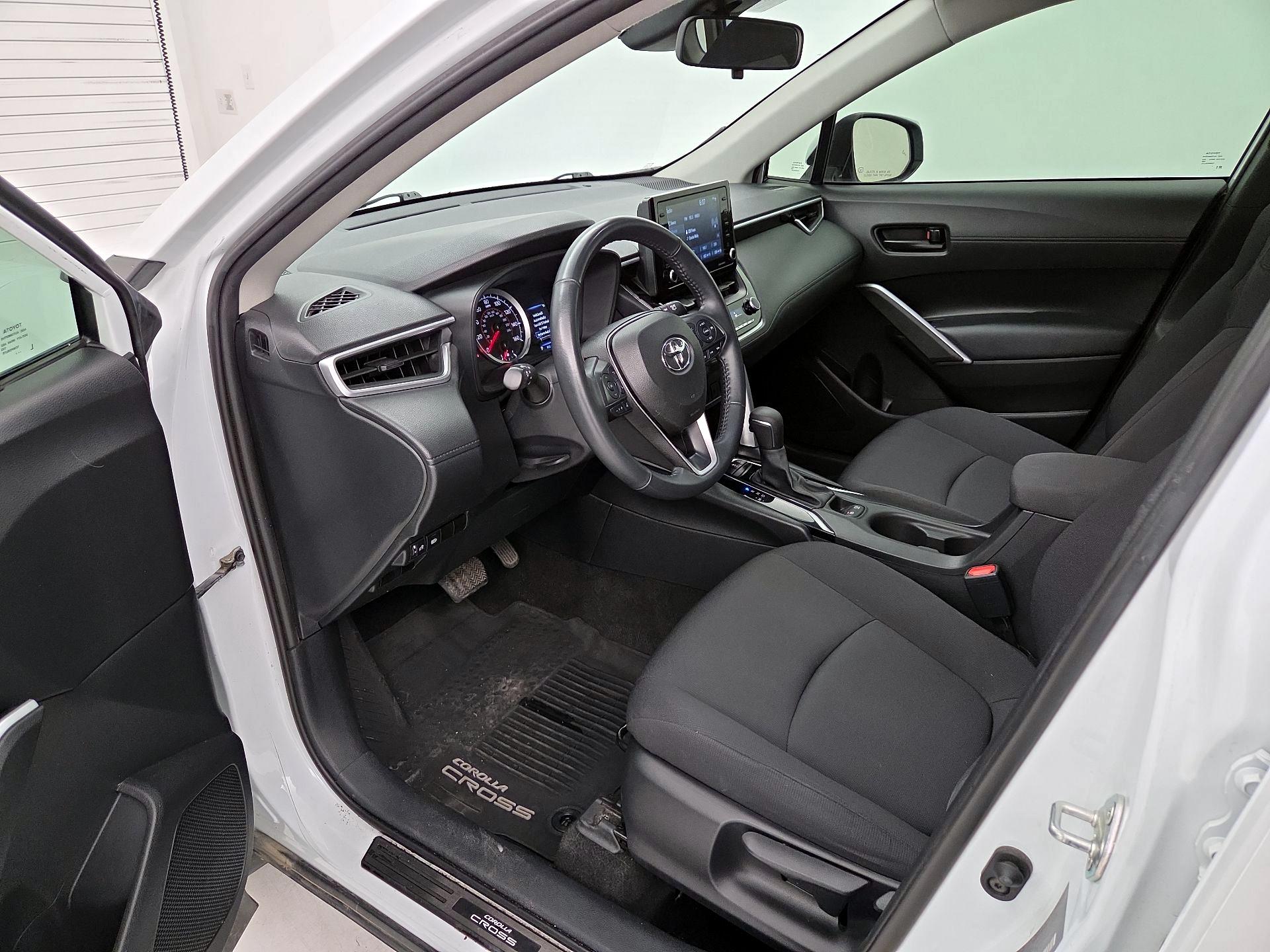 Thumbnail: 2022 Toyota Corolla Cross - 11