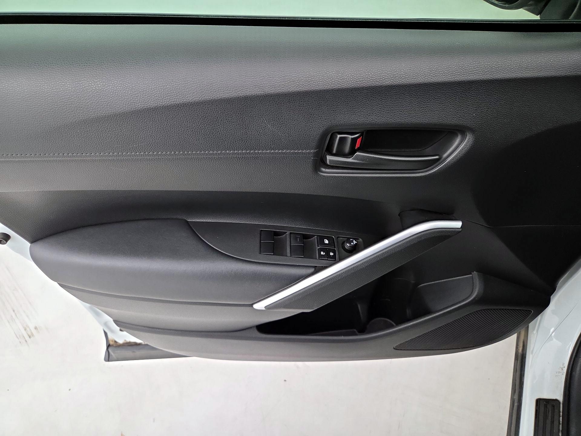 Thumbnail: 2022 Toyota Corolla Cross - 12