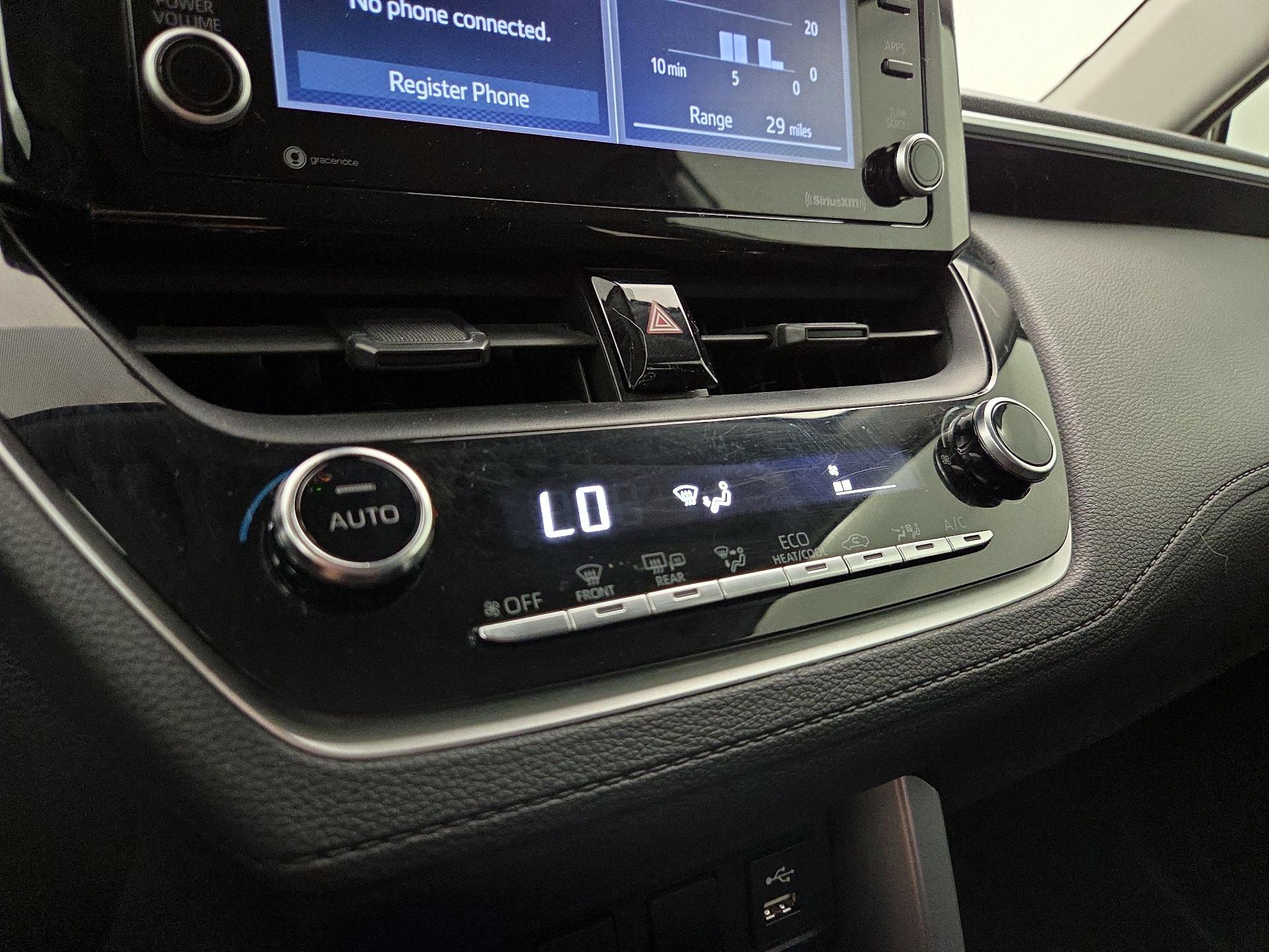 Thumbnail: 2022 Toyota Corolla Cross - 16