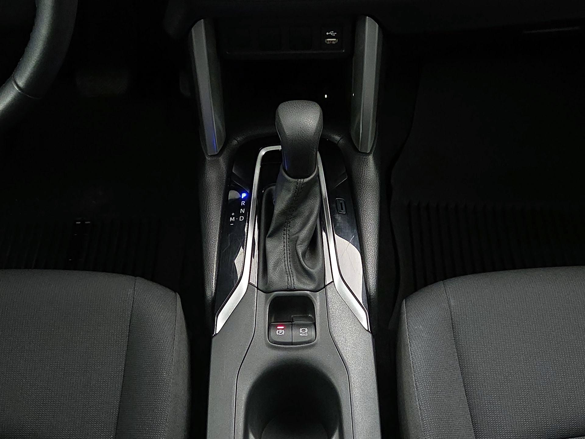 Thumbnail: 2022 Toyota Corolla Cross - 17