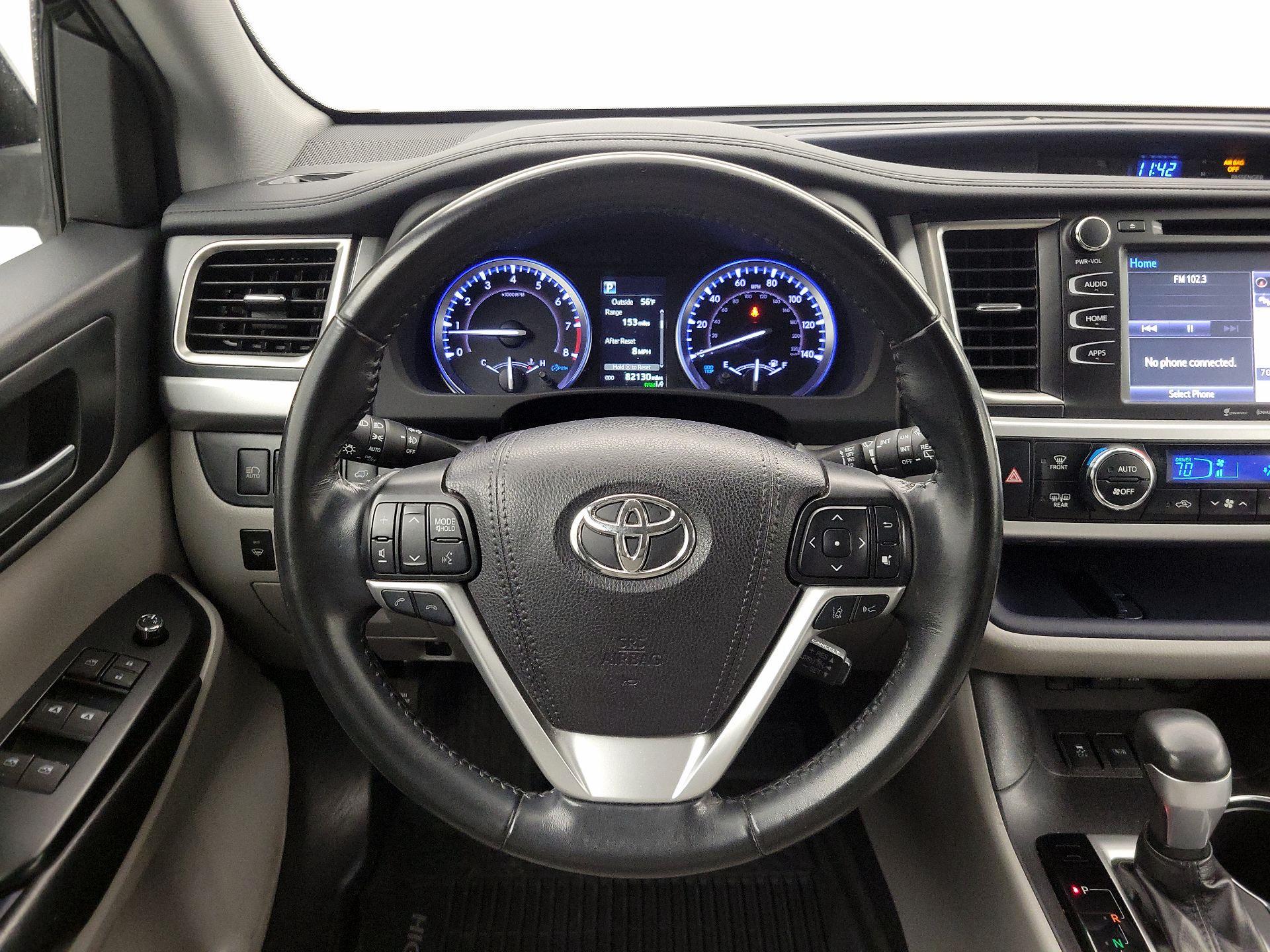 Thumbnail: 2019 Toyota Highlander - 10
