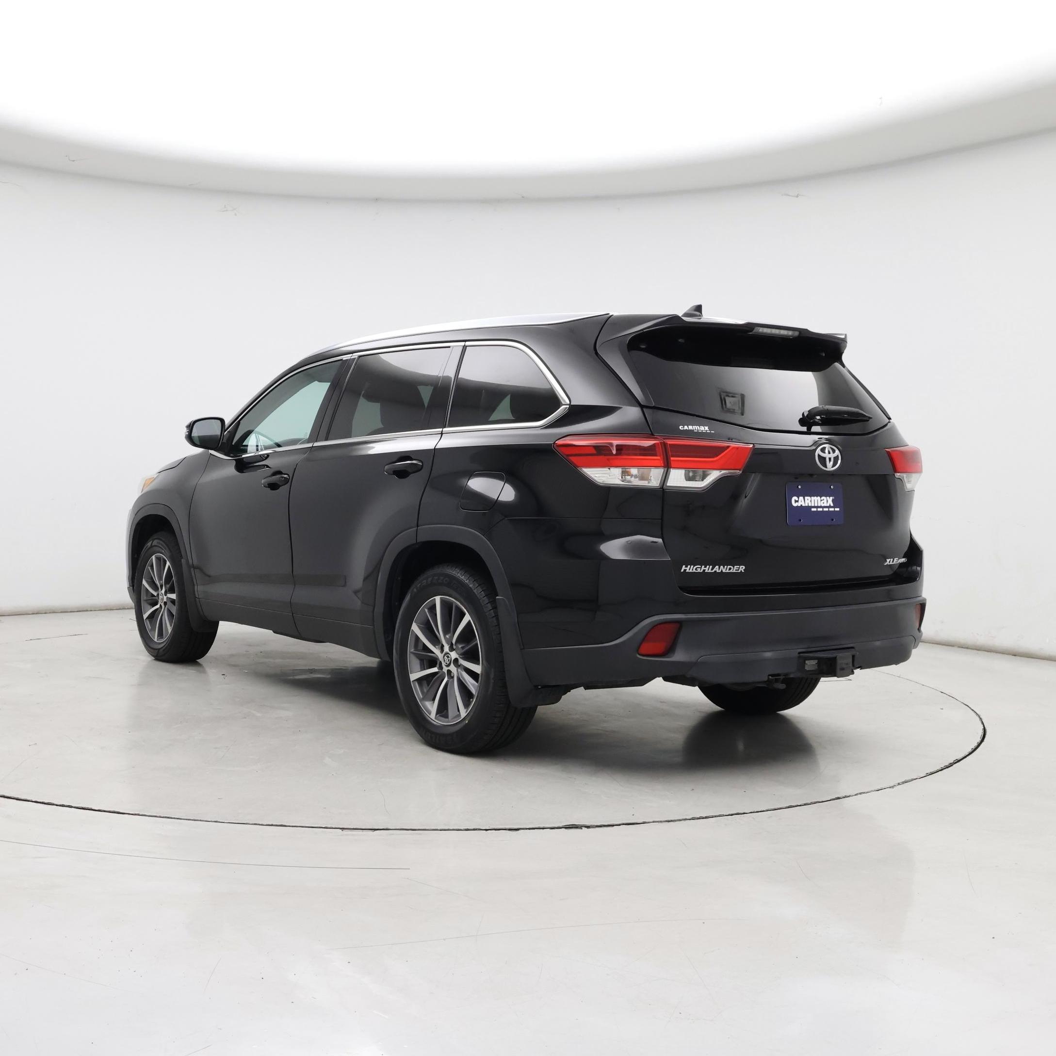 Thumbnail: 2019 Toyota Highlander - 2
