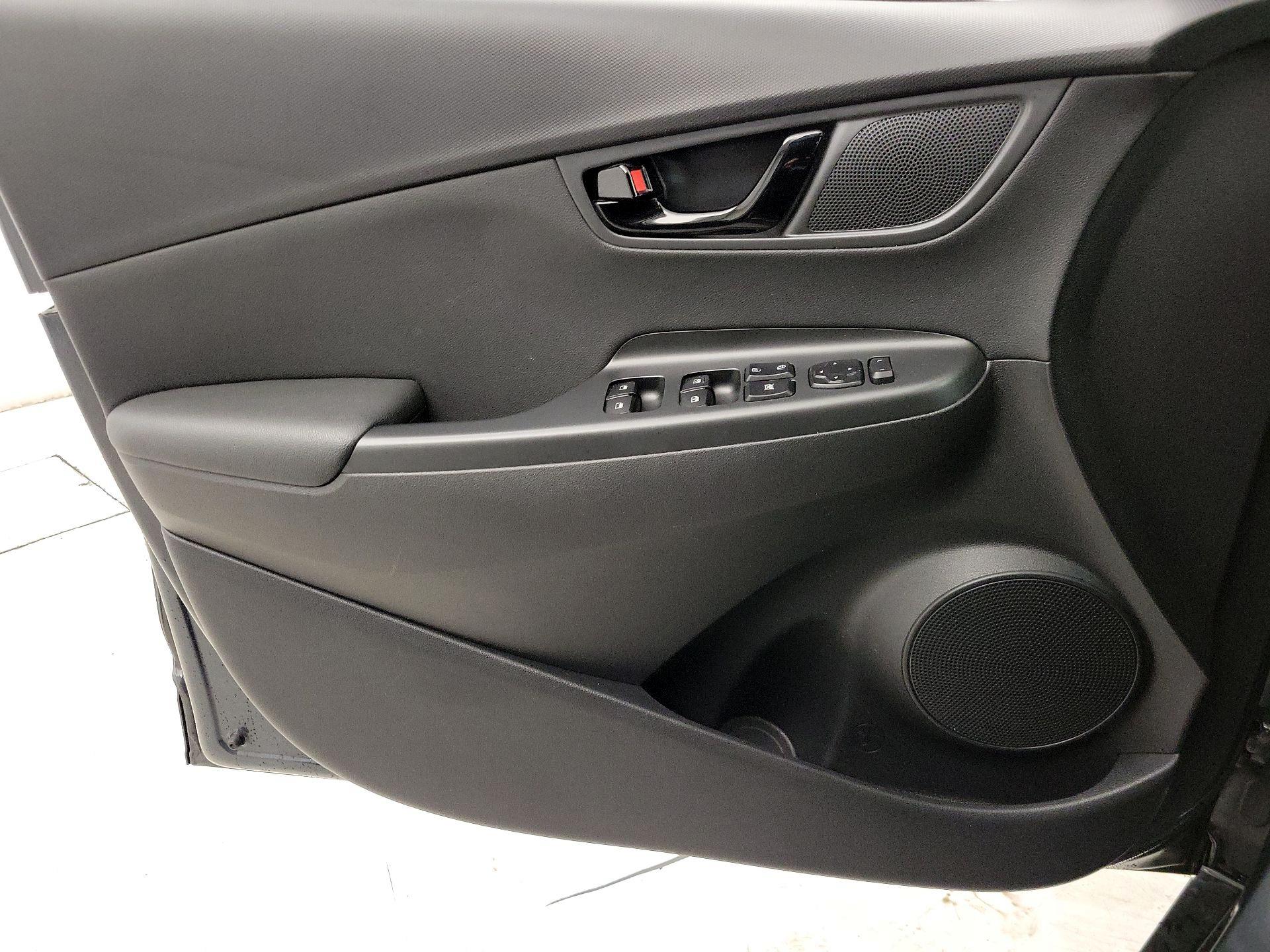 Thumbnail: 2018 Hyundai Kona - 12