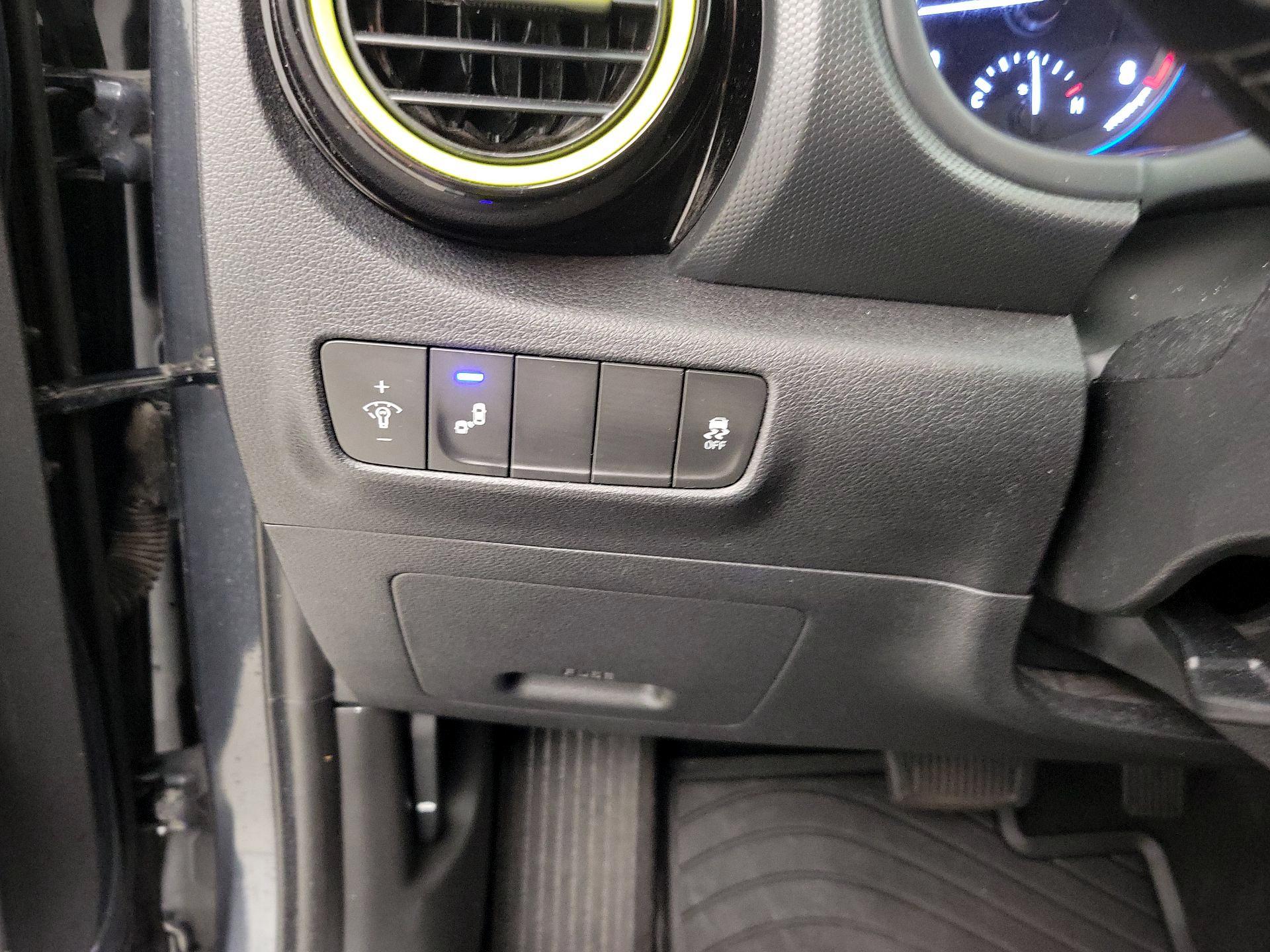 Thumbnail: 2018 Hyundai Kona - 13