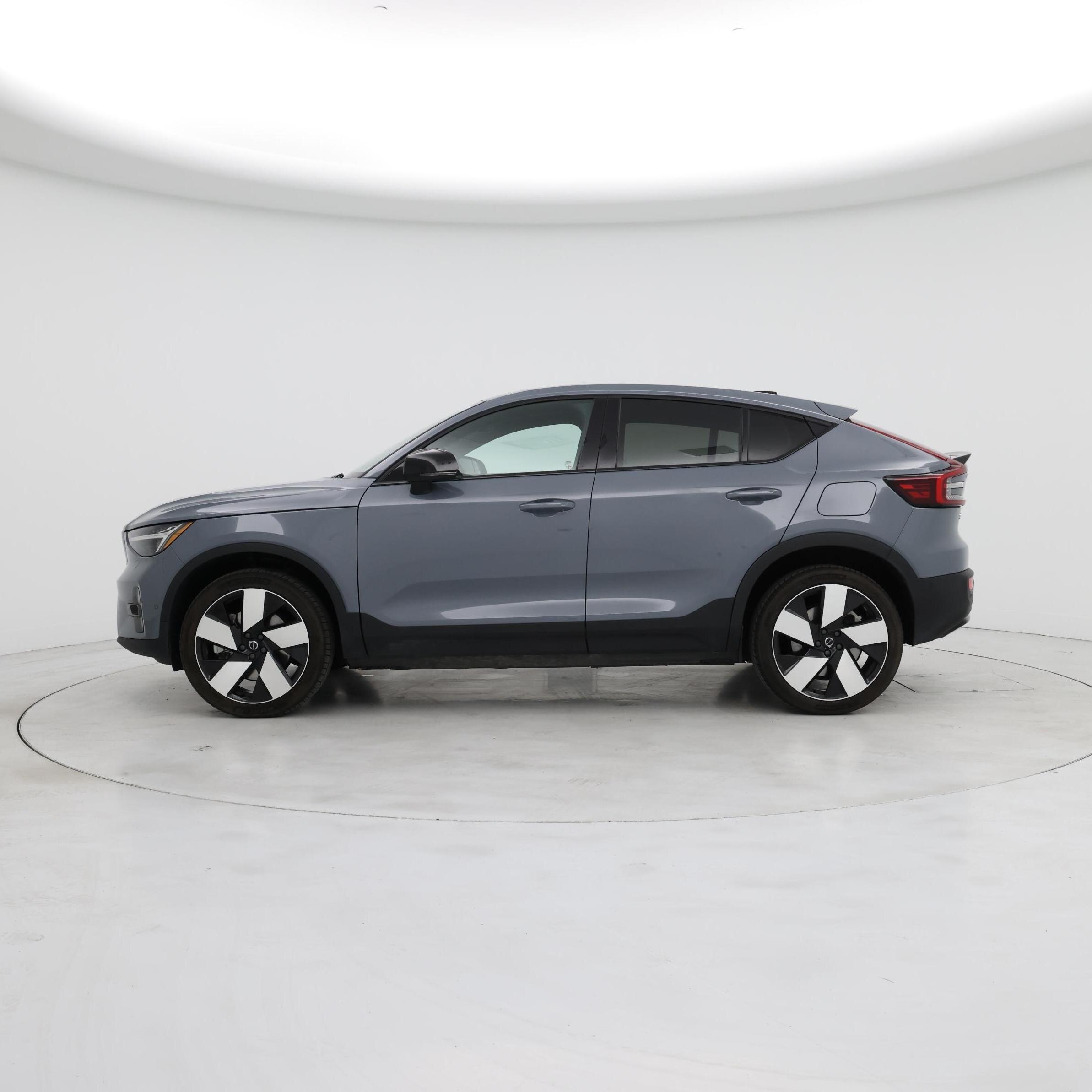 Thumbnail: 2023 Volvo C40 - 3