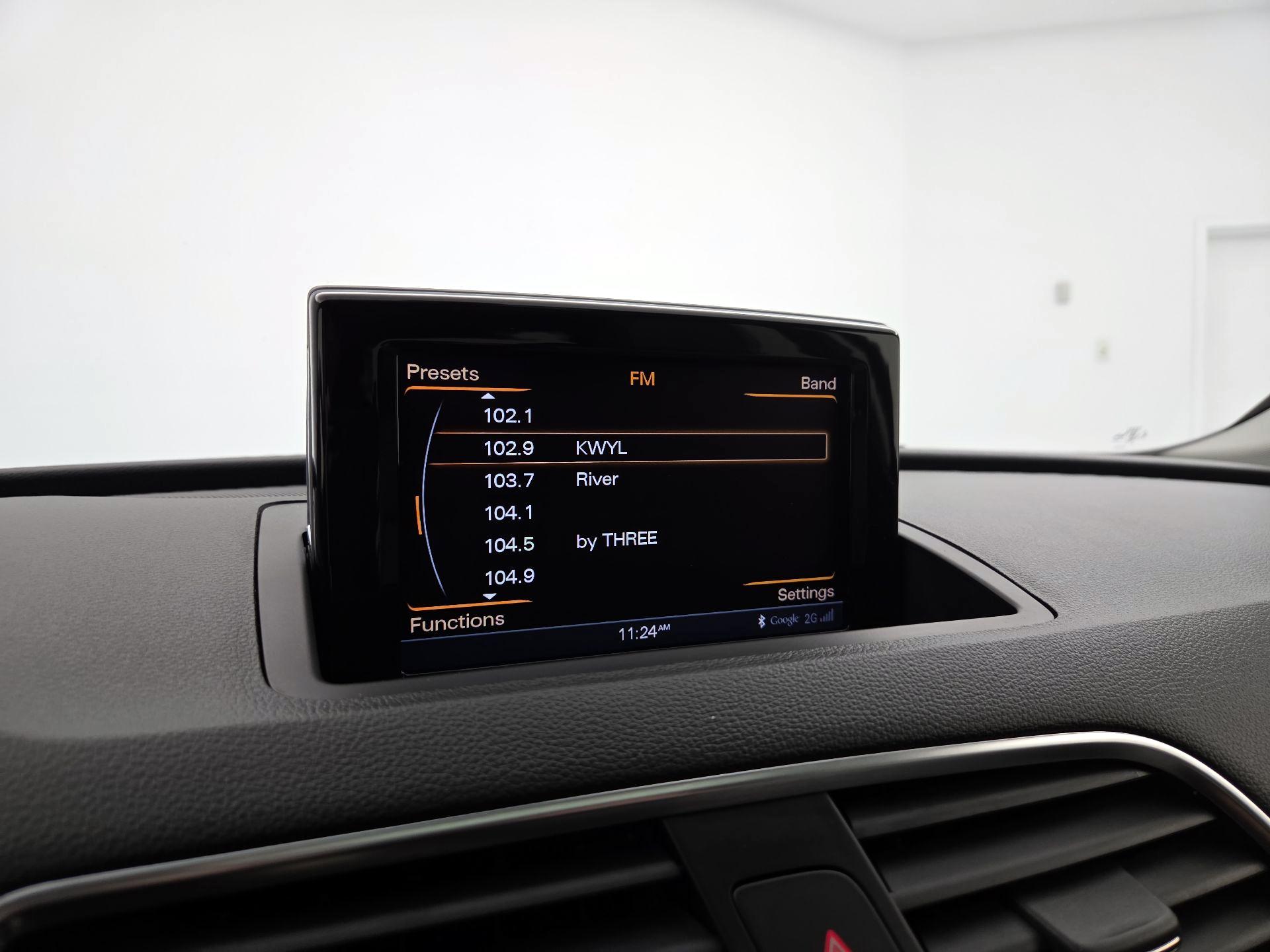 Thumbnail: 2016 Audi Q3 - 16