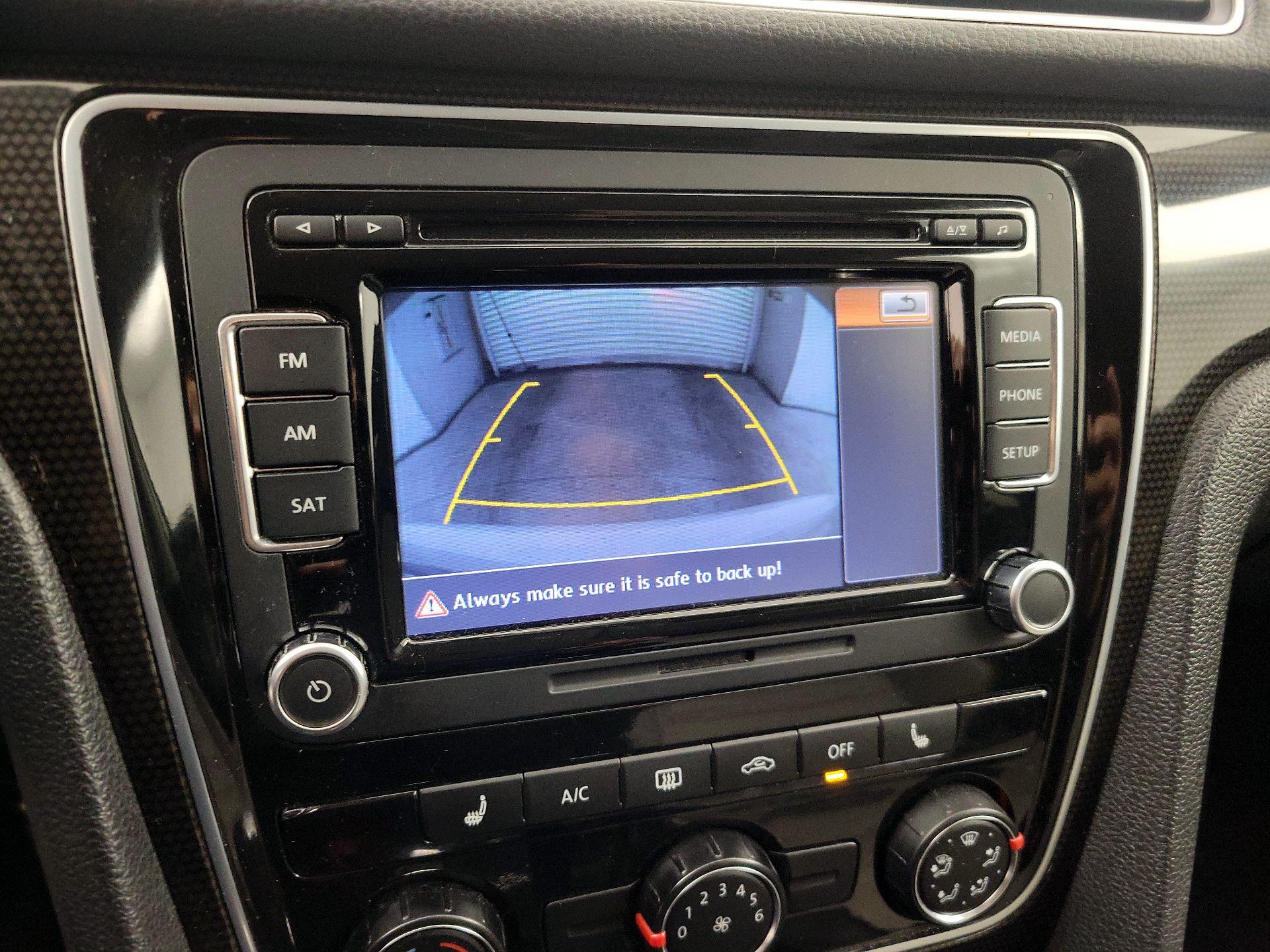 Thumbnail: 2015 Volkswagen Passat - 14