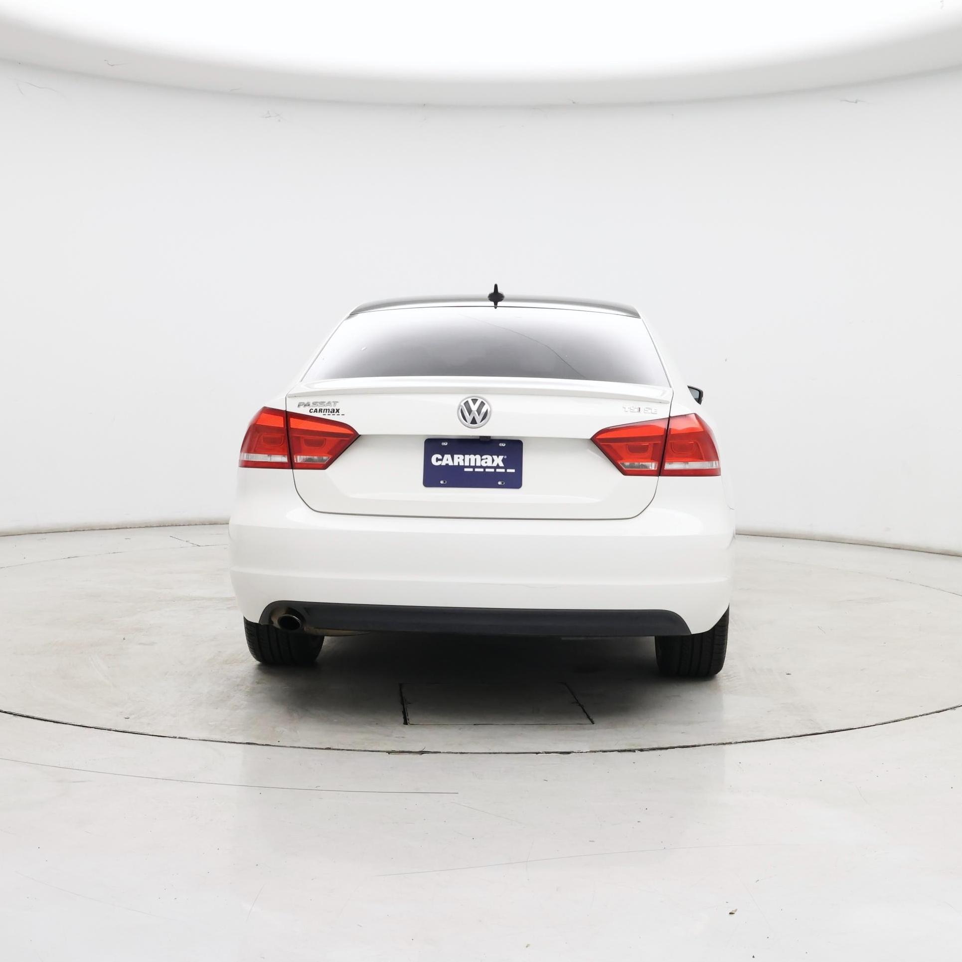 Thumbnail: 2015 Volkswagen Passat - 6