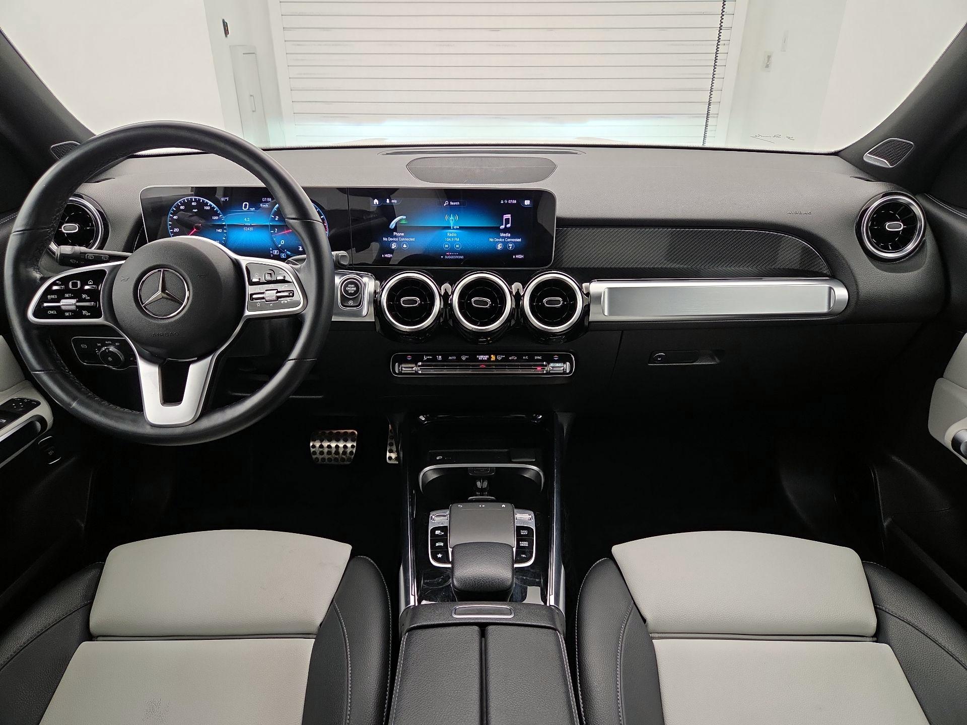 Thumbnail: 2020 Mercedes-Benz GLB - 9