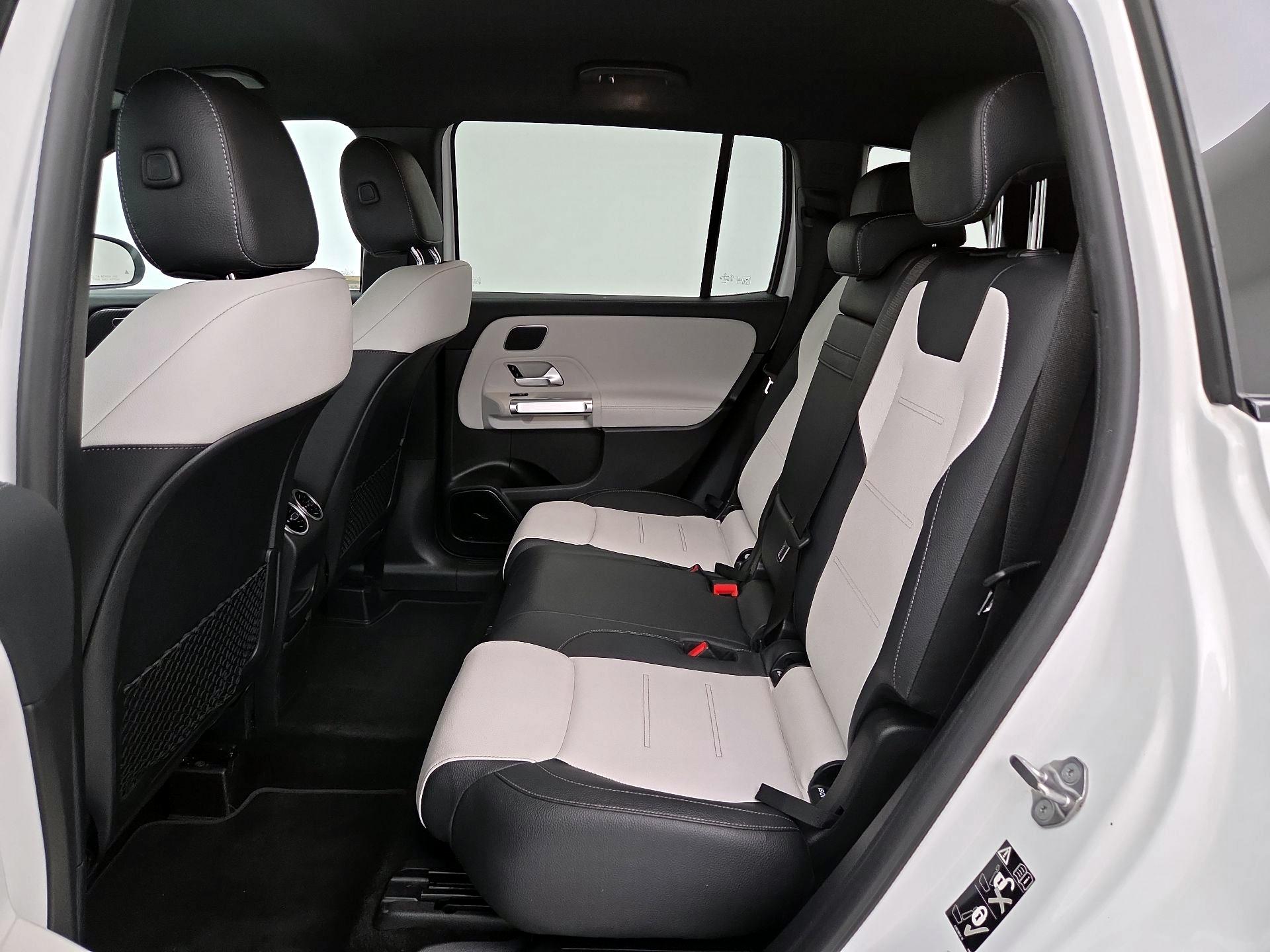 Thumbnail: 2020 Mercedes-Benz GLB - 18