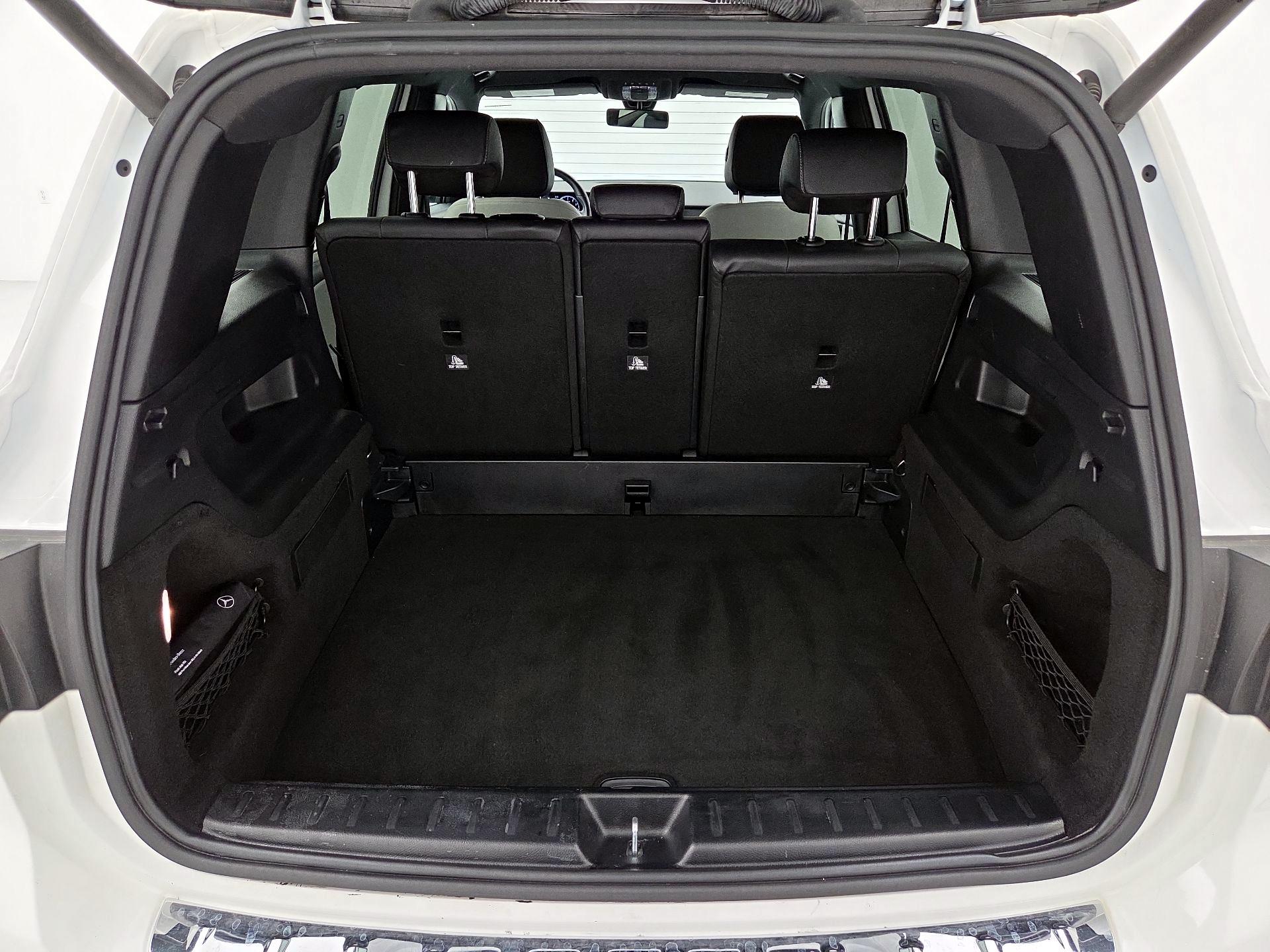 Thumbnail: 2020 Mercedes-Benz GLB - 19