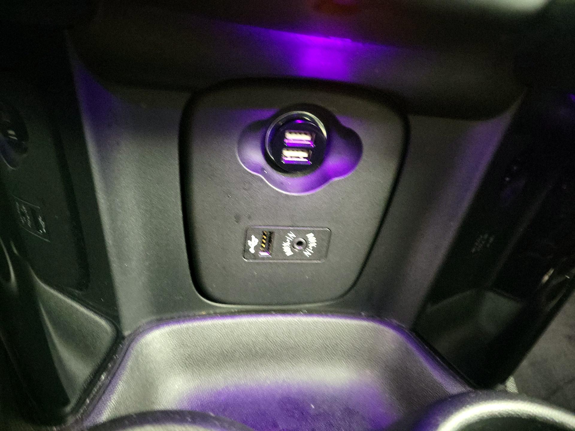 Thumbnail: 2015 MINI Cooper Hardtop - 17