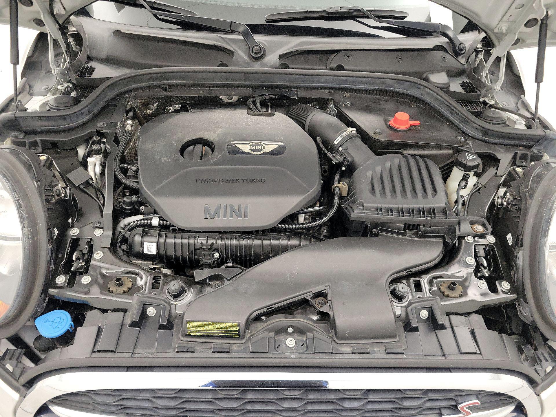 Thumbnail: 2015 MINI Cooper Hardtop - 19