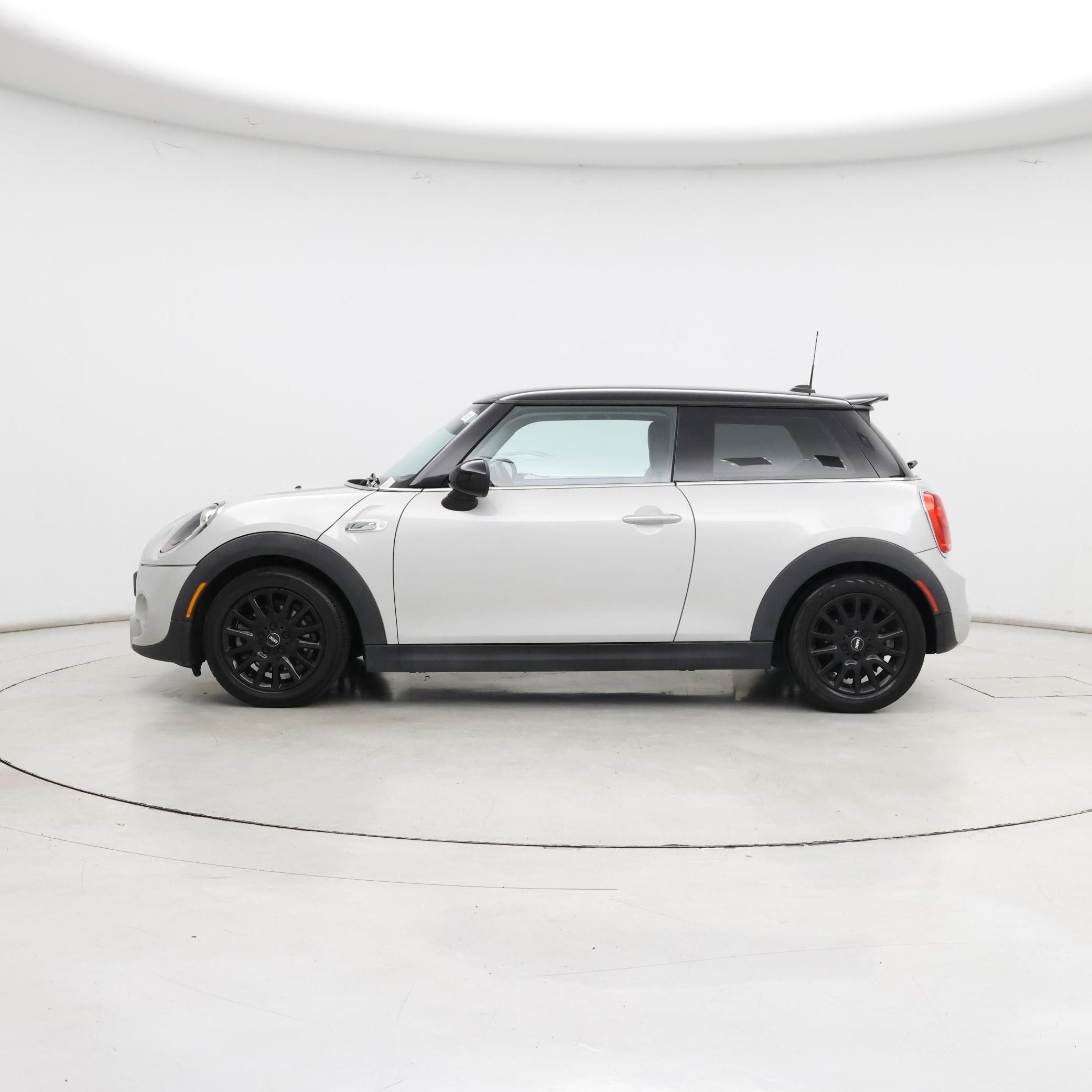 Thumbnail: 2015 MINI Cooper Hardtop - 3