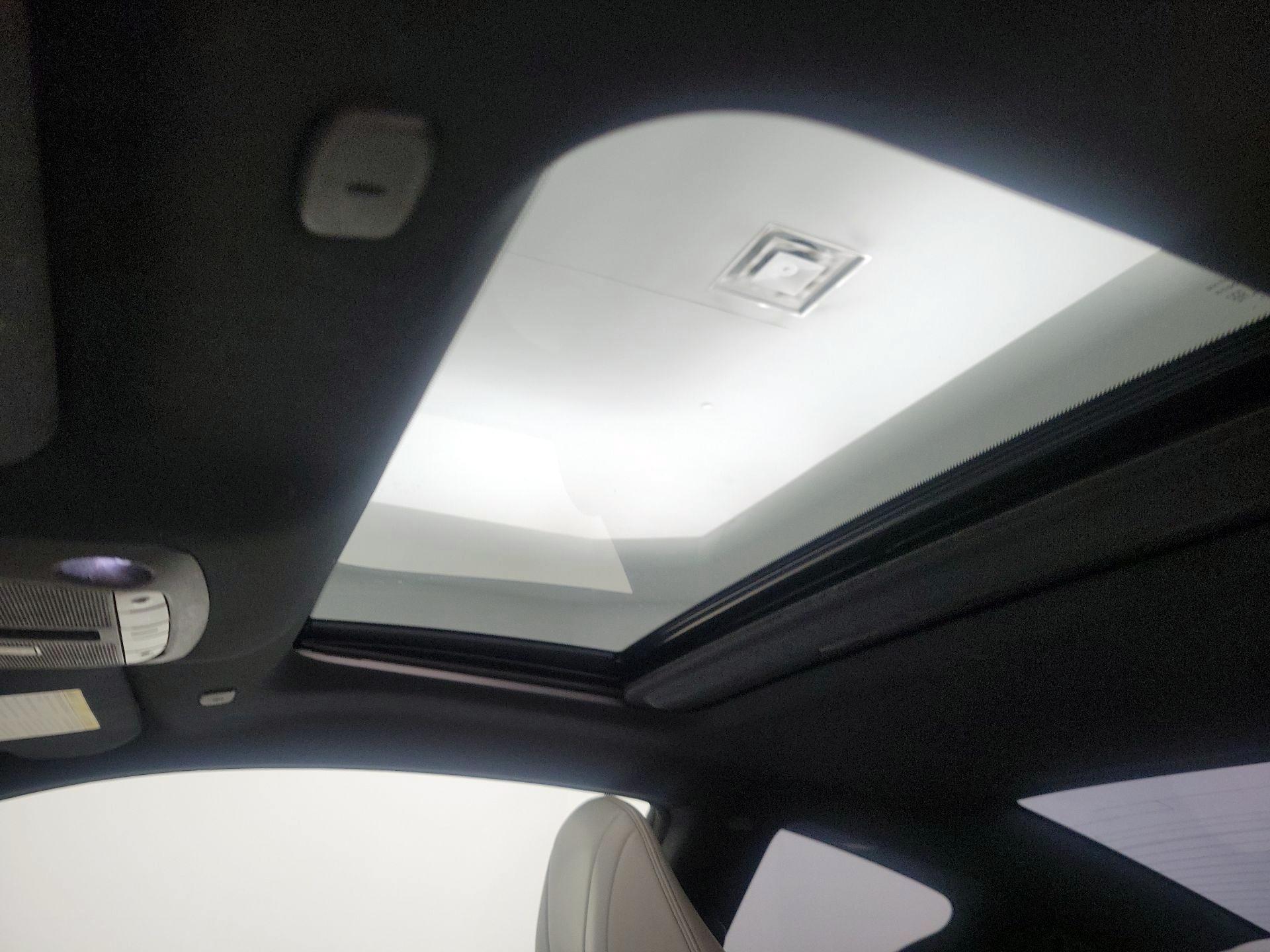 Thumbnail: 2017 INFINITI Q60 - 20