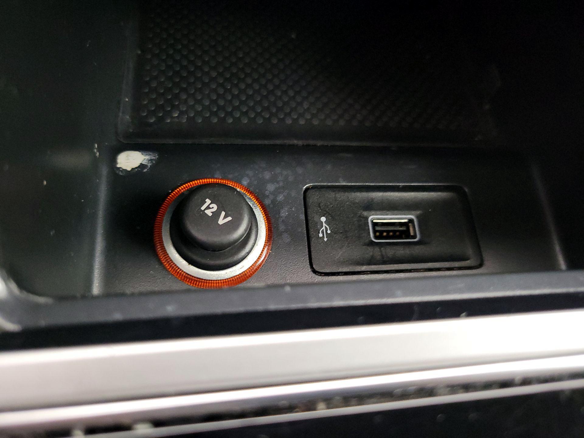 Thumbnail: 2019 Volkswagen Passat - 18