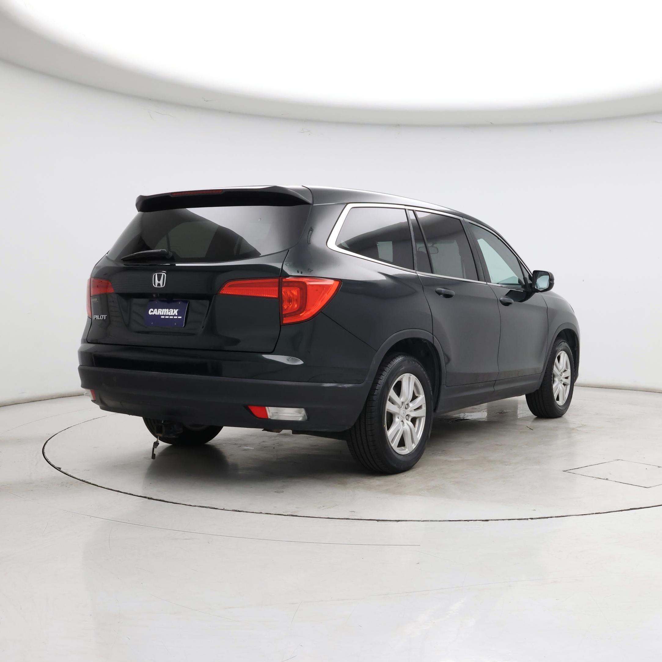 Thumbnail: 2016 Honda Pilot - 8