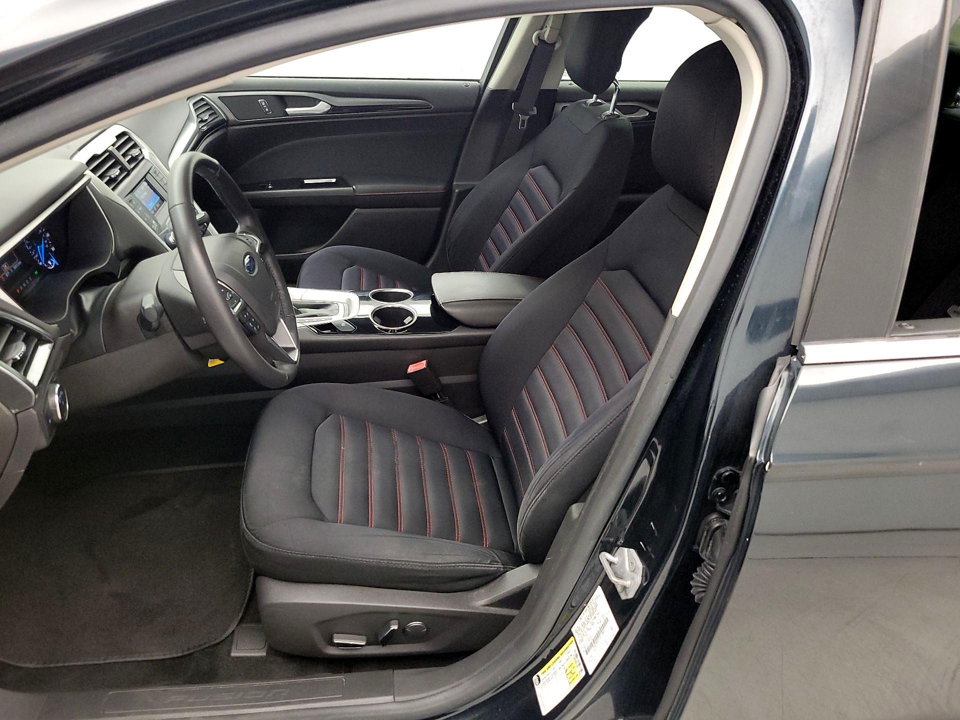 Thumbnail: 2014 Ford Fusion - 11