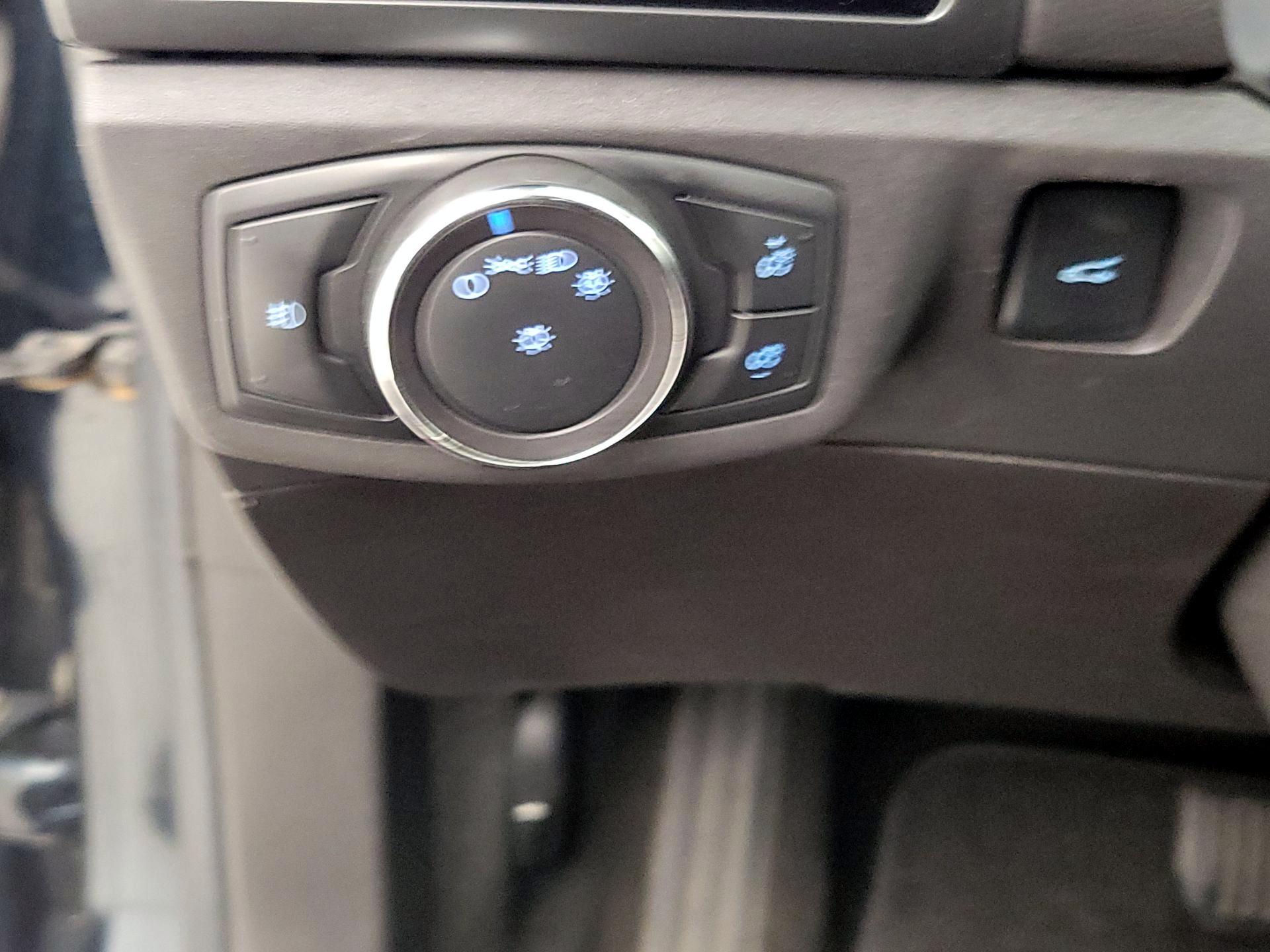 Thumbnail: 2014 Ford Fusion - 13